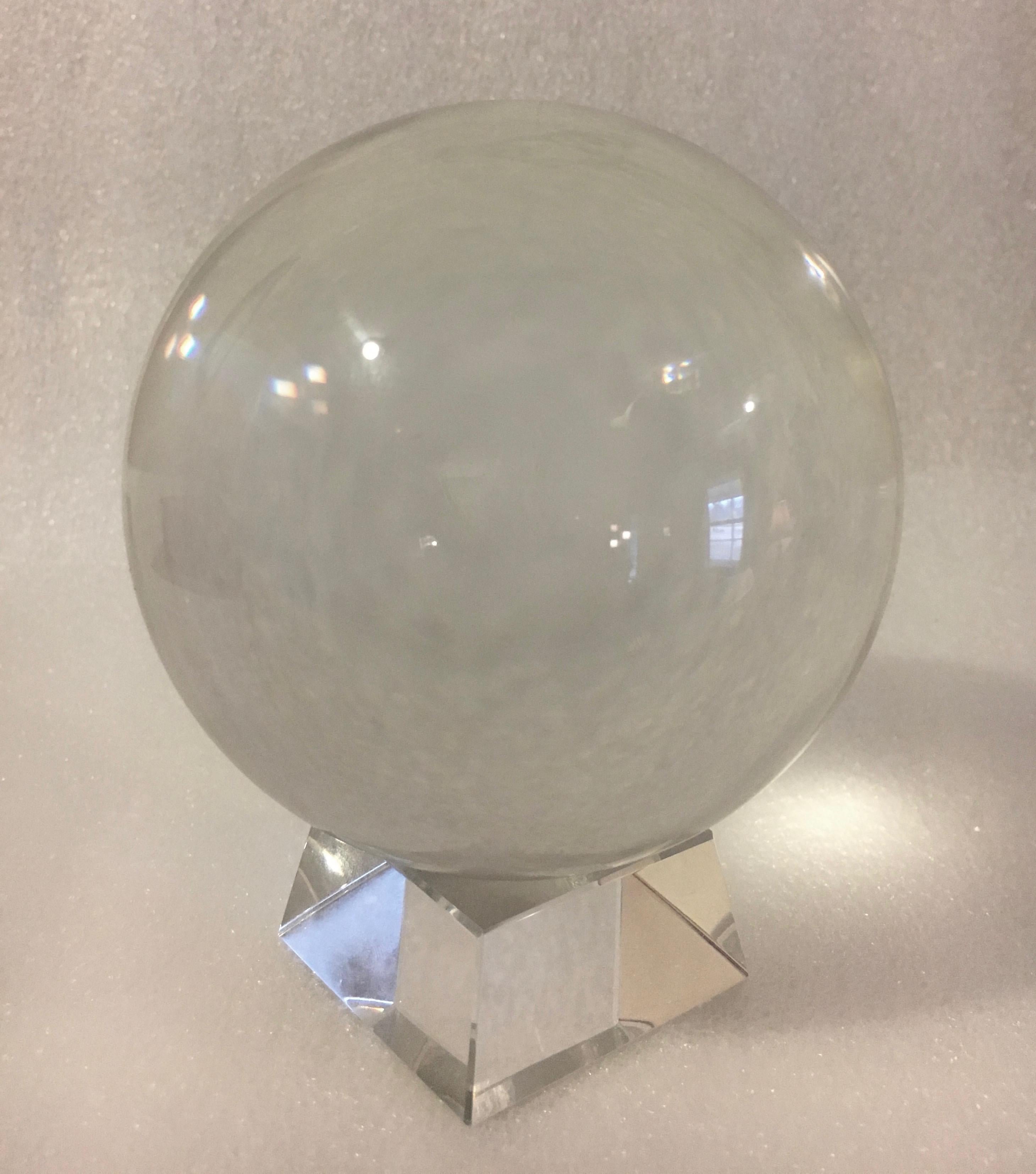 acrylic crystal ball manufacturer