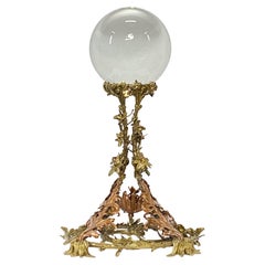 Kristallkugel auf einem außergewöhnlichen antiken Stand aus zweifarbiger Bronze