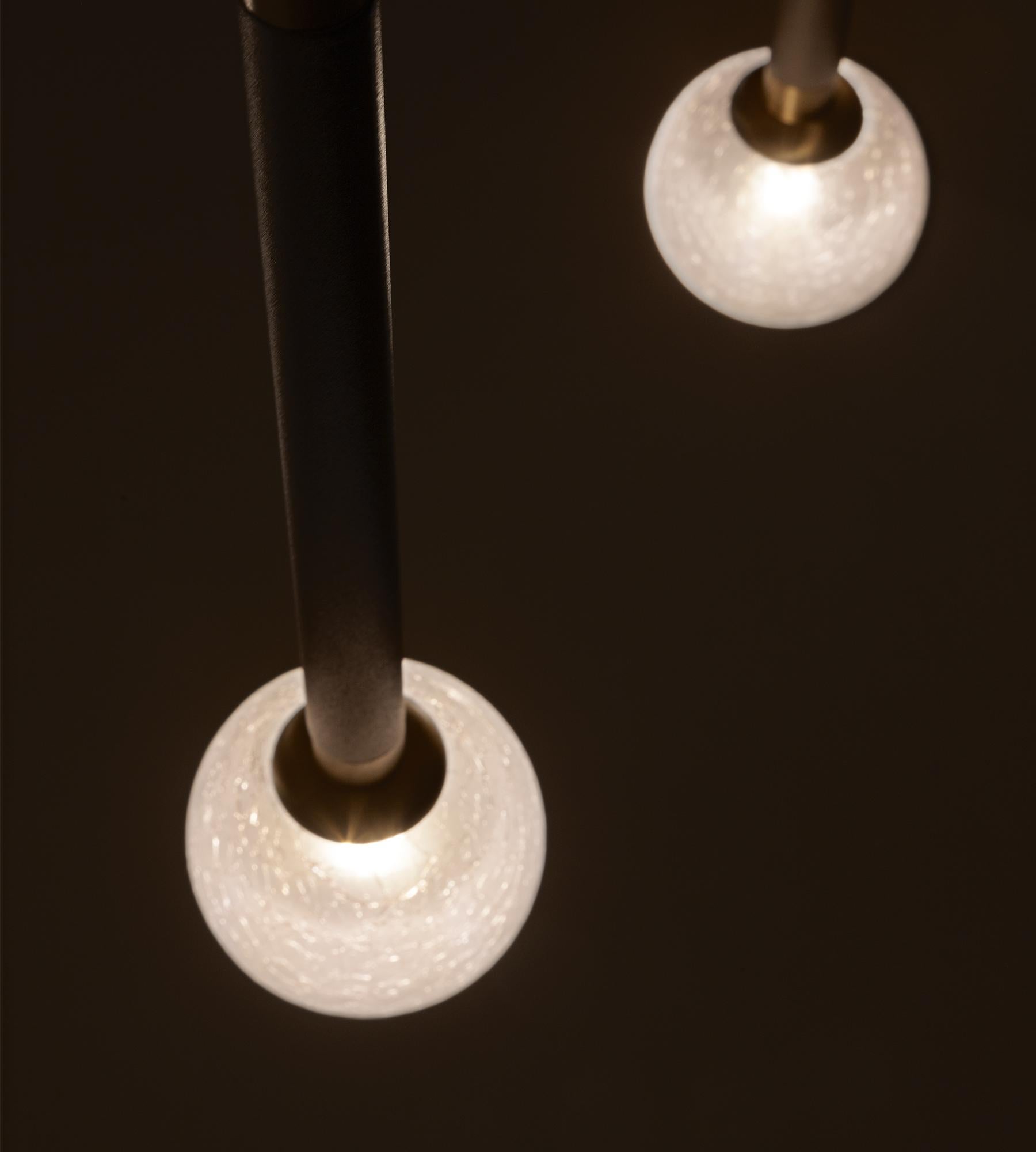 Postmoderne Lampe à suspension Crystal Ball and Ball par Morica Design-Light en vente