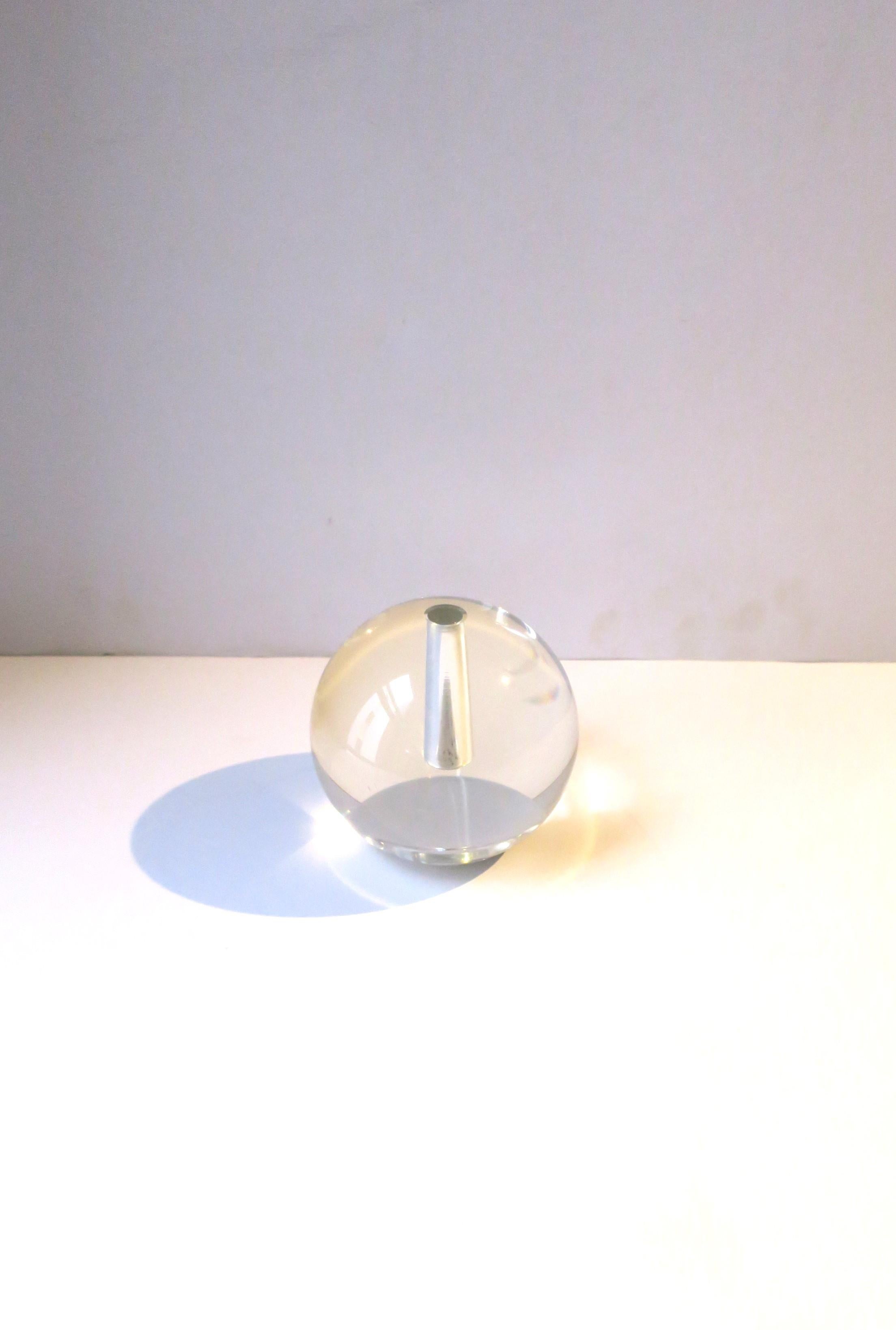 A substantial crystal ball sphere bud vase in the style of Baccara, in the modern or minimalist style. Beautiful as a standalone piece or for a single flower. Very good condition as shown in images. No chips noted. Dimensions: 3.75