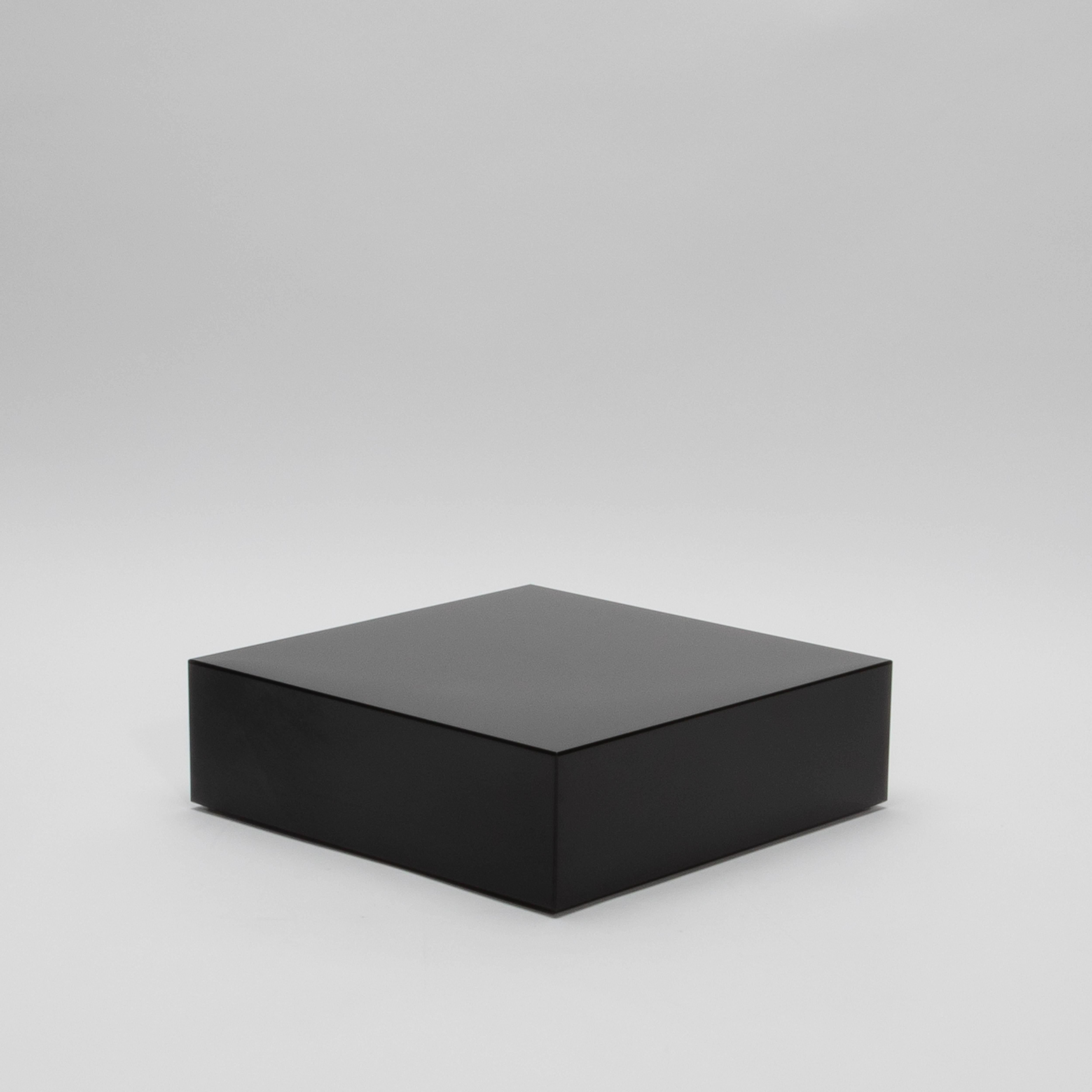 Modern Crystal Base Riser Black 10x10