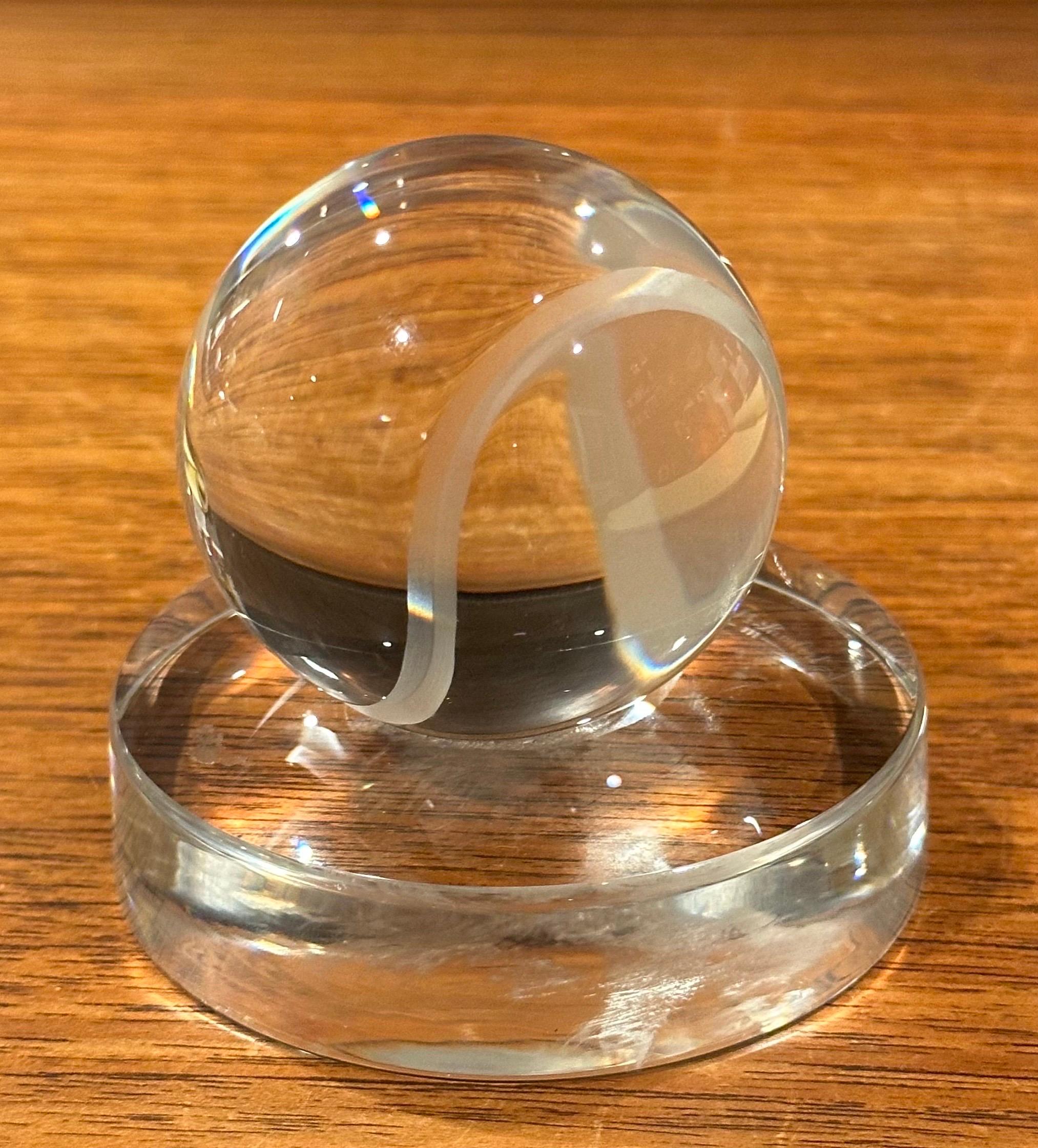 Pisapapeles de béisbol de cristal de Val Saint Lambert en venta 2