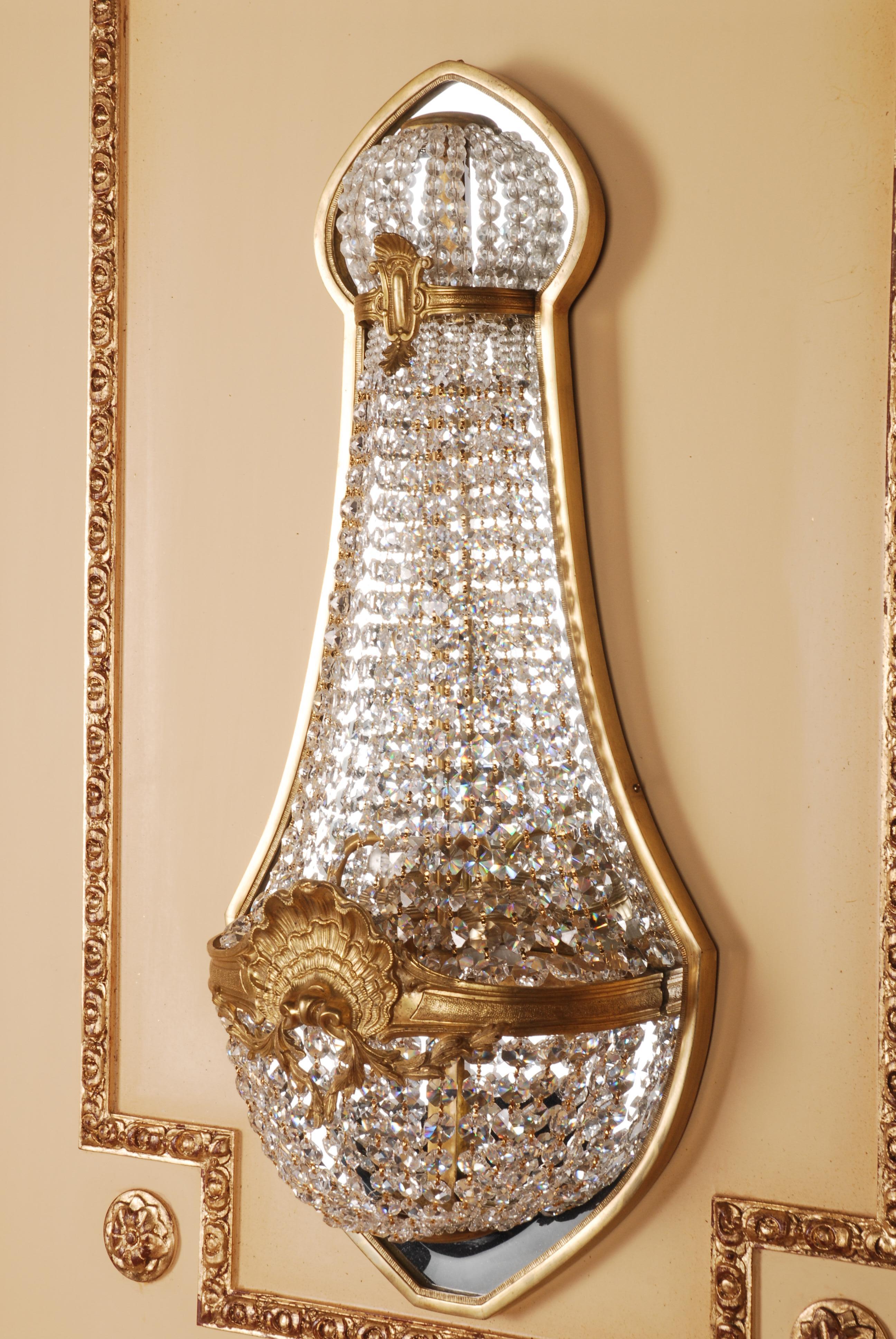 French Crystal Basket Wall Light in Louis XVI Style For Sale