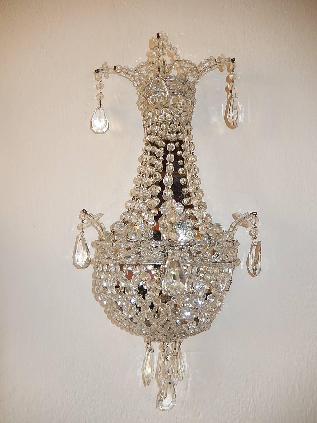 Crystal Beaded Basket with Prisms and Mirrors Sconces In Good Condition In Modena (MO), Modena (Mo)