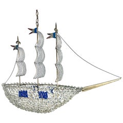 Lampadario a forma di nave con perline di cristallo di Melissa Levinson
