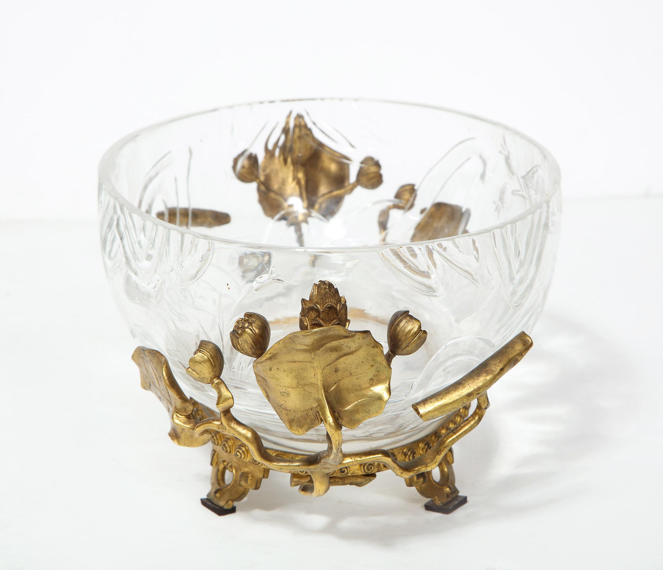 Crystal Bowl In Good Condition For Sale In New York, NY