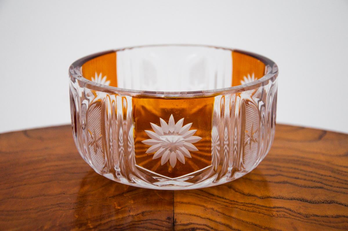 Crystal fruit bowl from the 1960s

Very good condition, no damage.

Dimensions: Height 7 cm, diameter 14 cm.