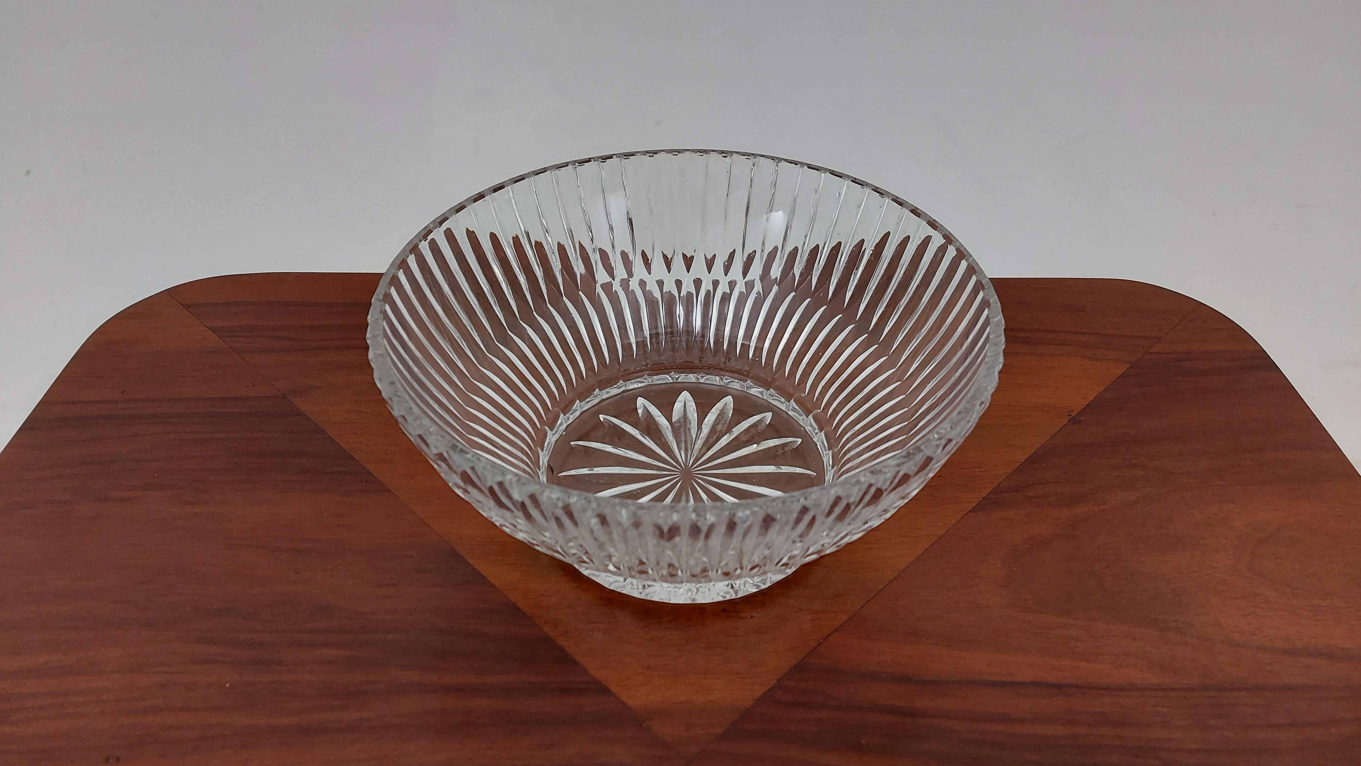 Crystal Bowl, Poland, 1960s In Good Condition For Sale In Chorzów, PL