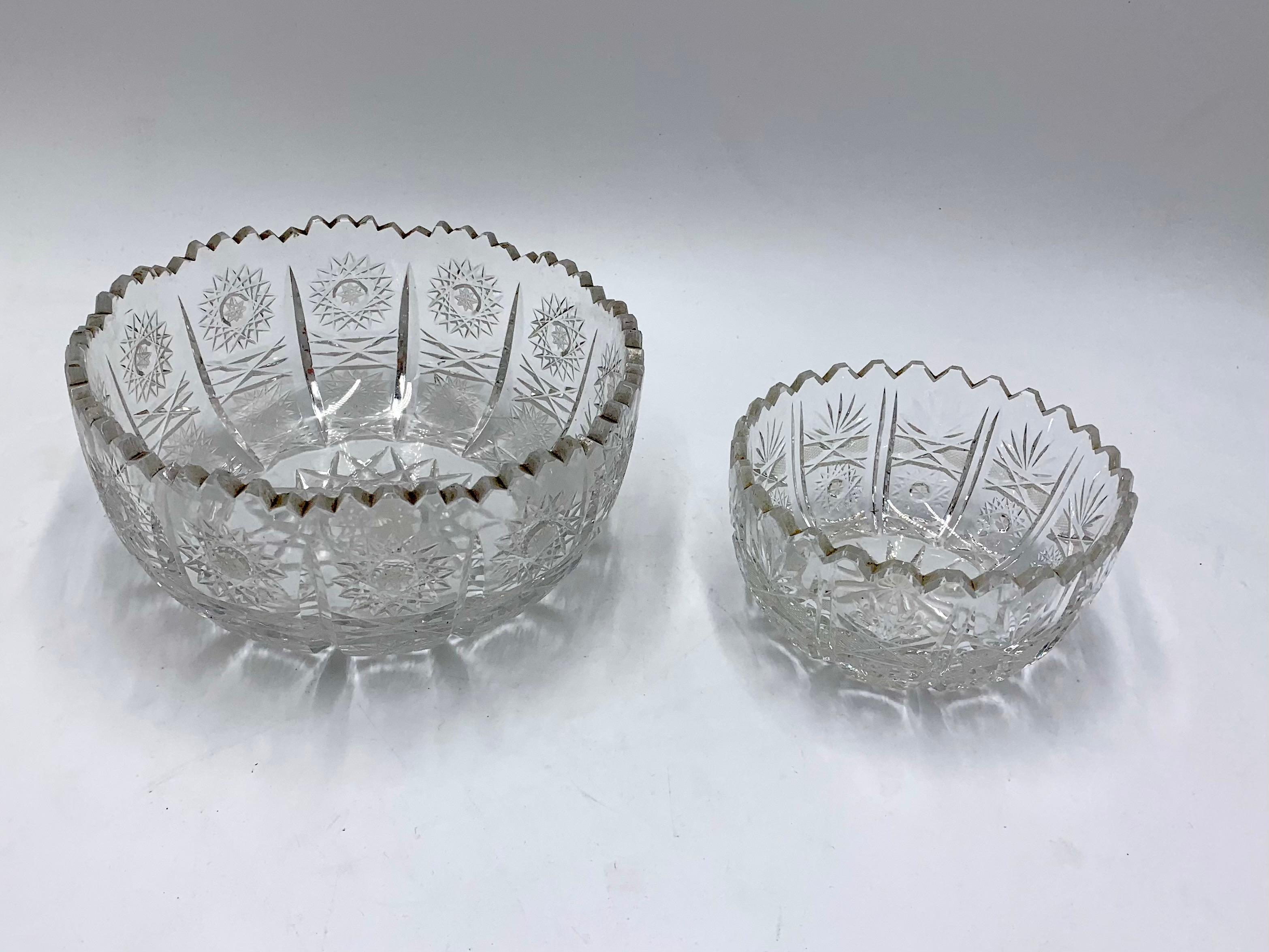 Crystal Bowls, Poland, 1960s, Set of 2 In Good Condition For Sale In Chorzów, PL