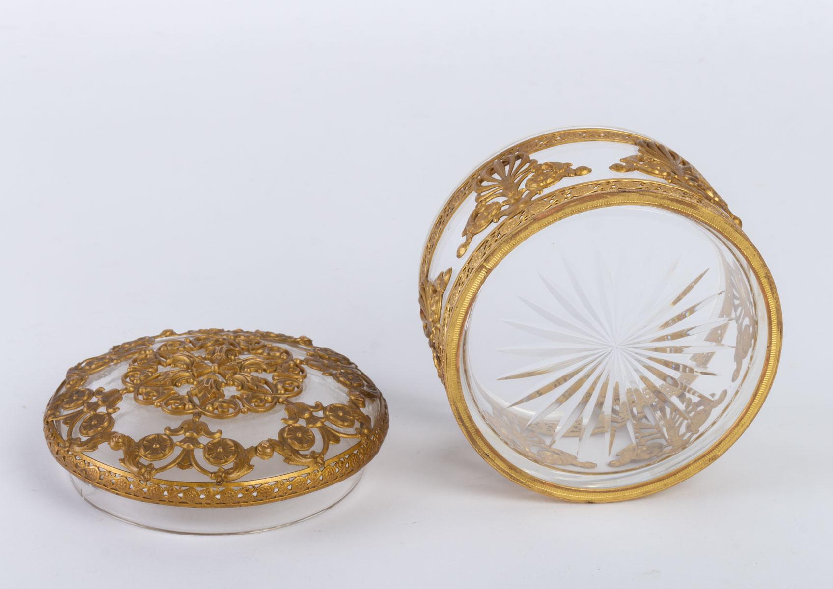 Crystal Box with Gilded Metal Frame Decorated with Palmettes and Interlacing In Good Condition In Saint-Ouen, FR