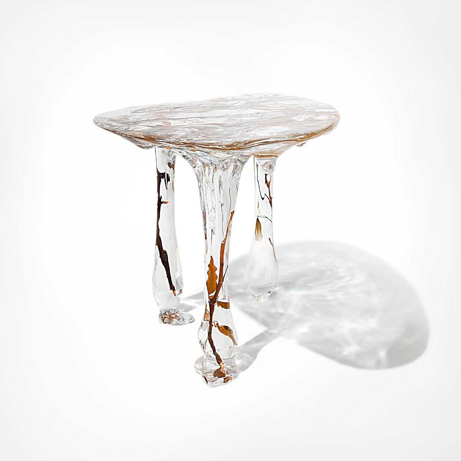 Crystal Branched Adorned Coffee Table by Dainte
Dimensions: D 76 x W 46 x H 48.5 cm.
Materials: Crystal.

Available in a circular and elongated oval design. Please contact us. 

This finely crafted table is a sophisticated piece of decor that will
