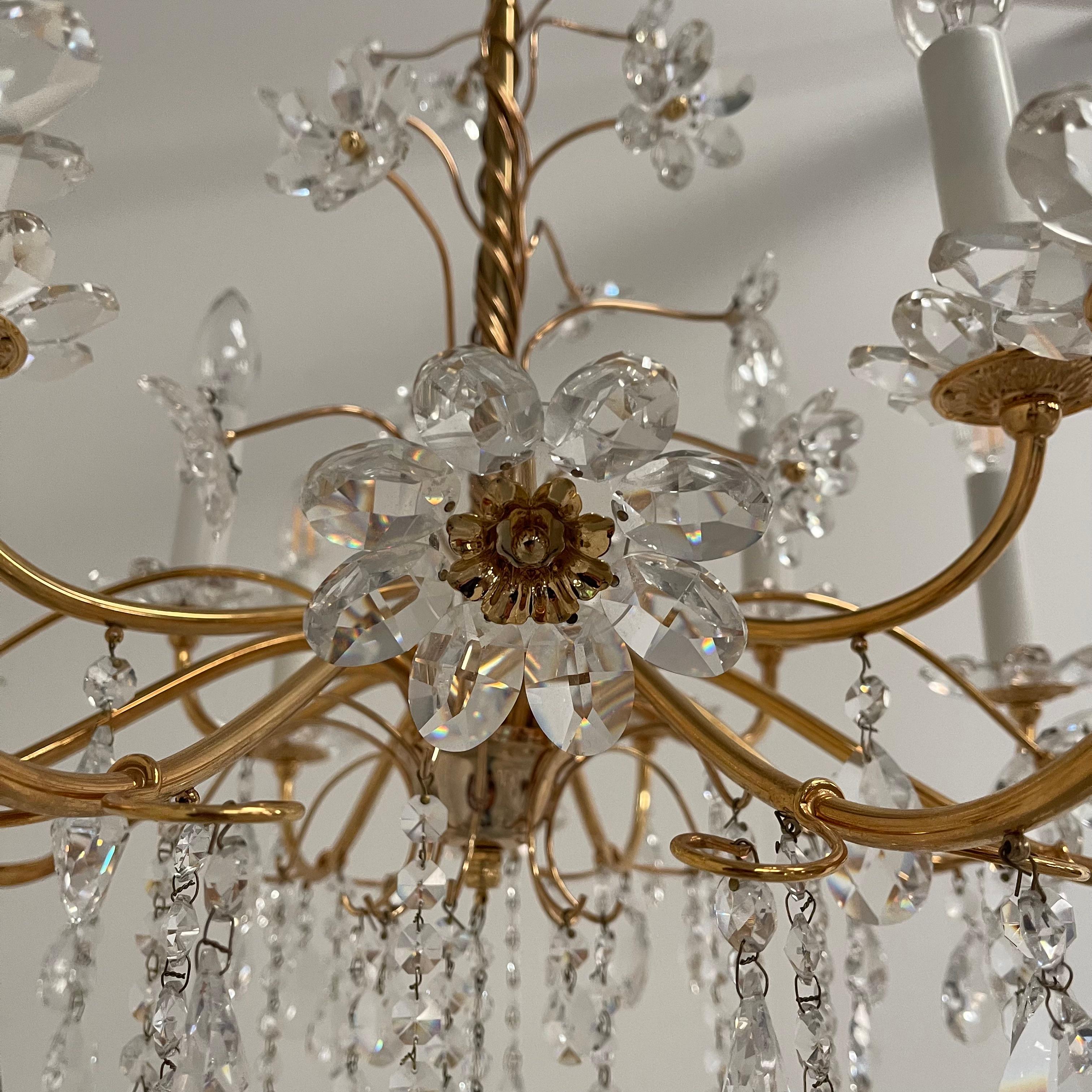 Crystal brass chandelier by Palme & Walter, 1970s For Sale 3