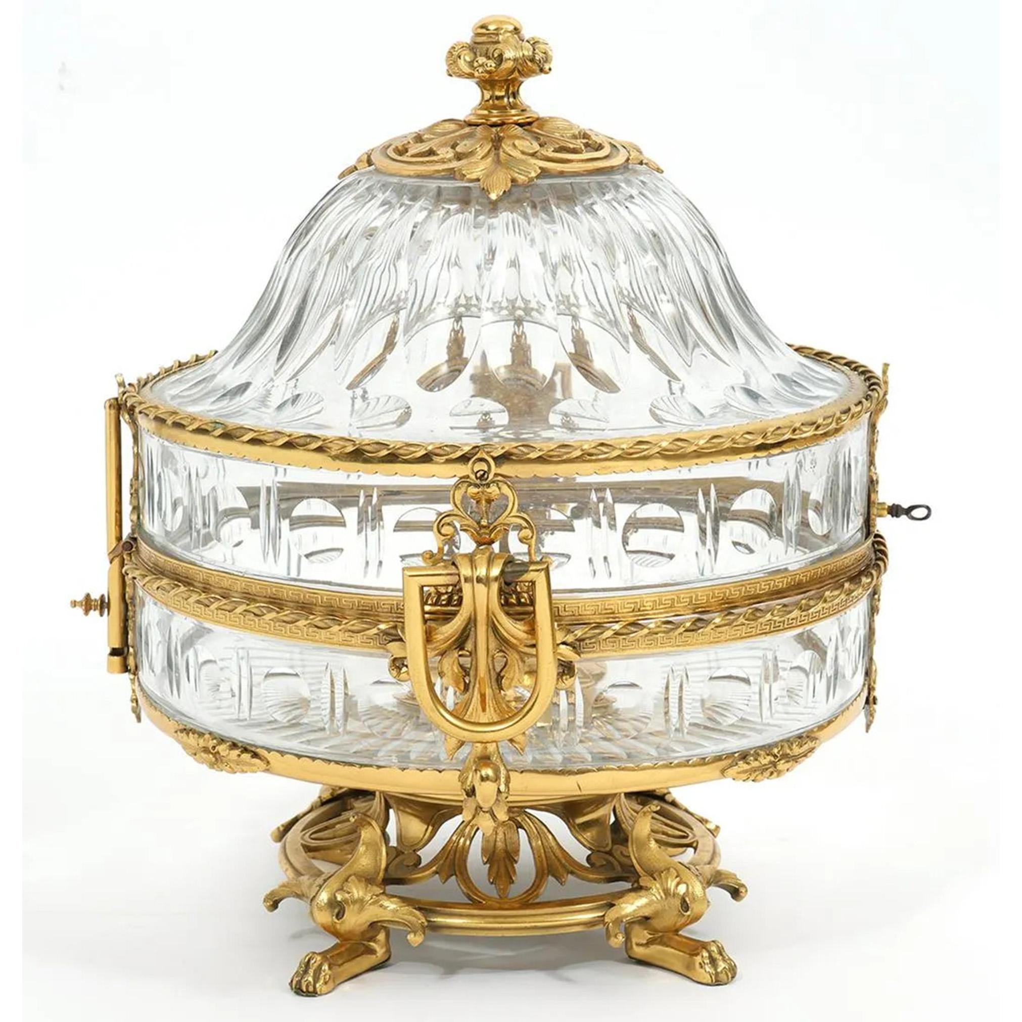 Ensemble en cristal et bronze de Tantale attribué à Baccarat dans le style de la Belle Époque 1