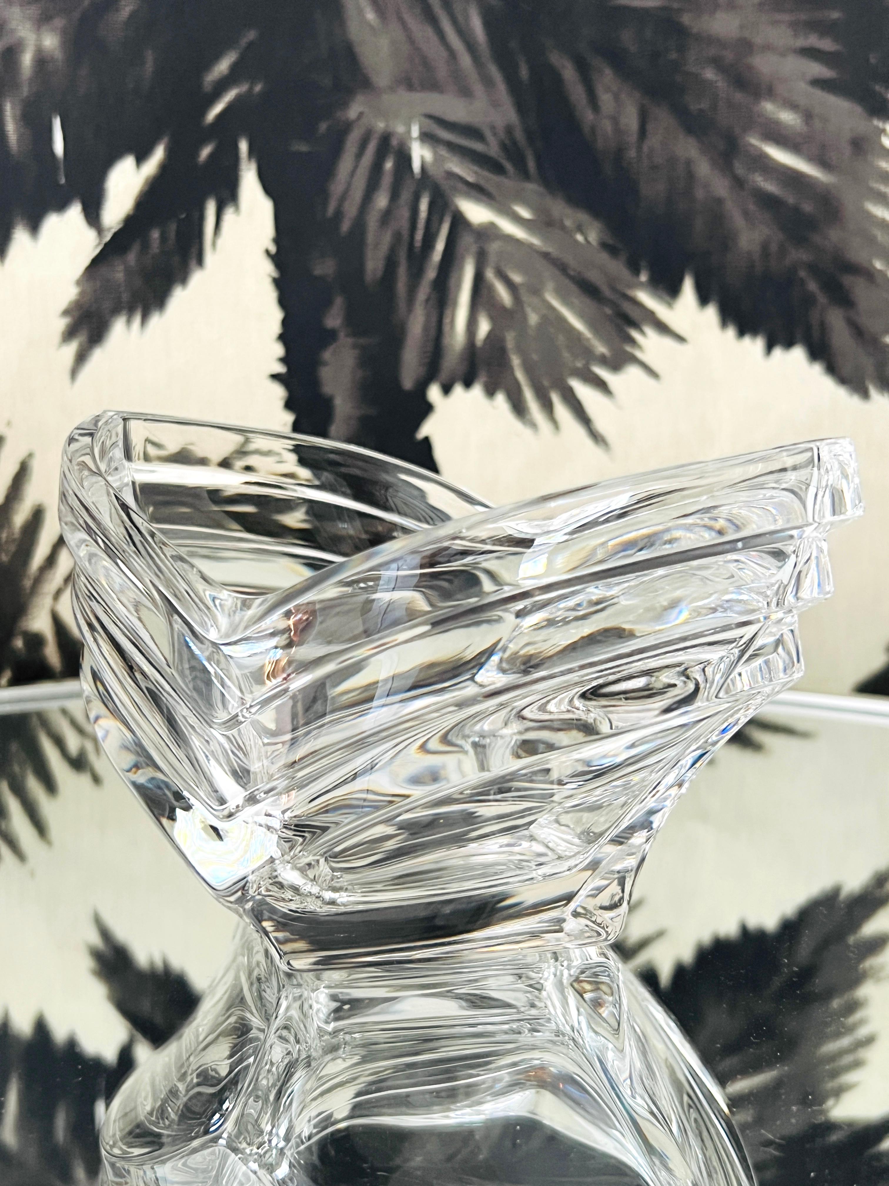Vide-Poche-Schale aus Kristallkristall mit geometrischem geriffeltem Glas, Frankreich, 1970er Jahre im Angebot 1