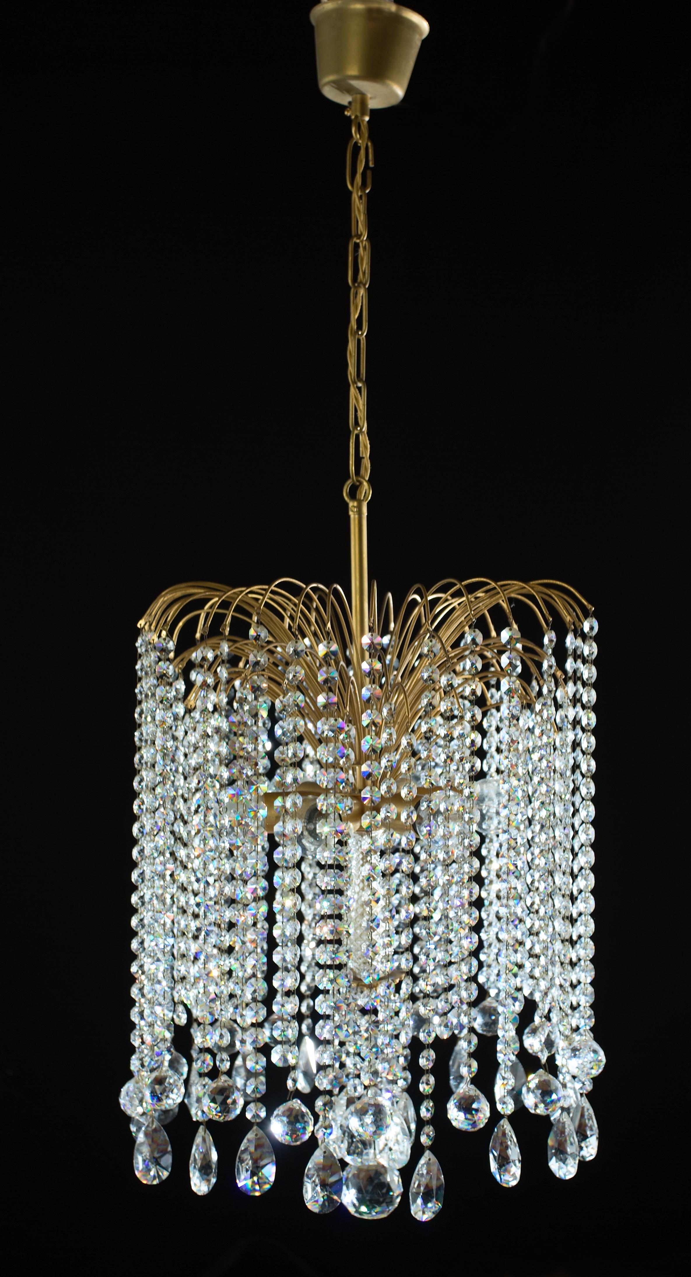 Modern Crystal cascade chandelier with long hangings For Sale