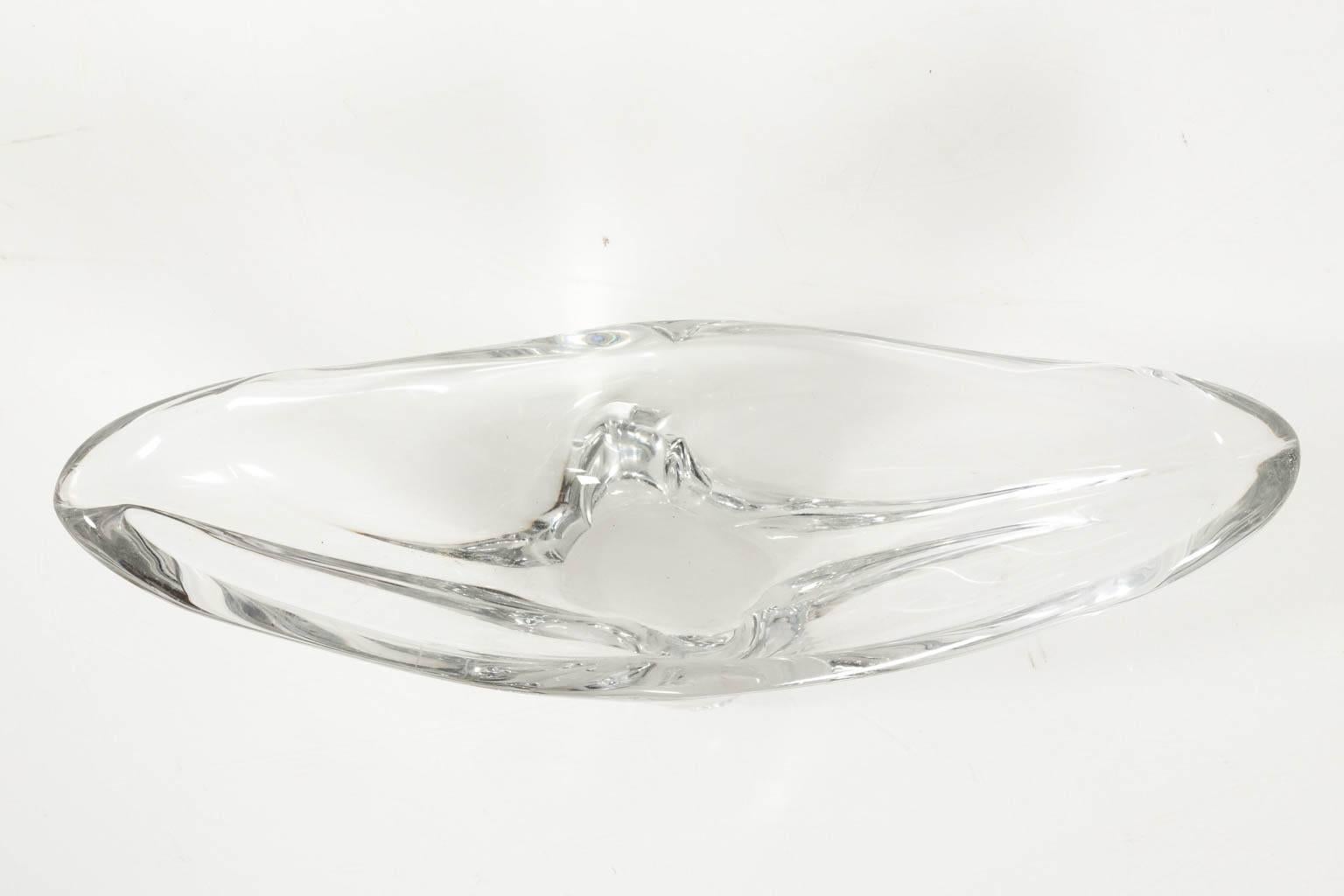 Crystal Centerpiece Bowl In Good Condition In Stamford, CT