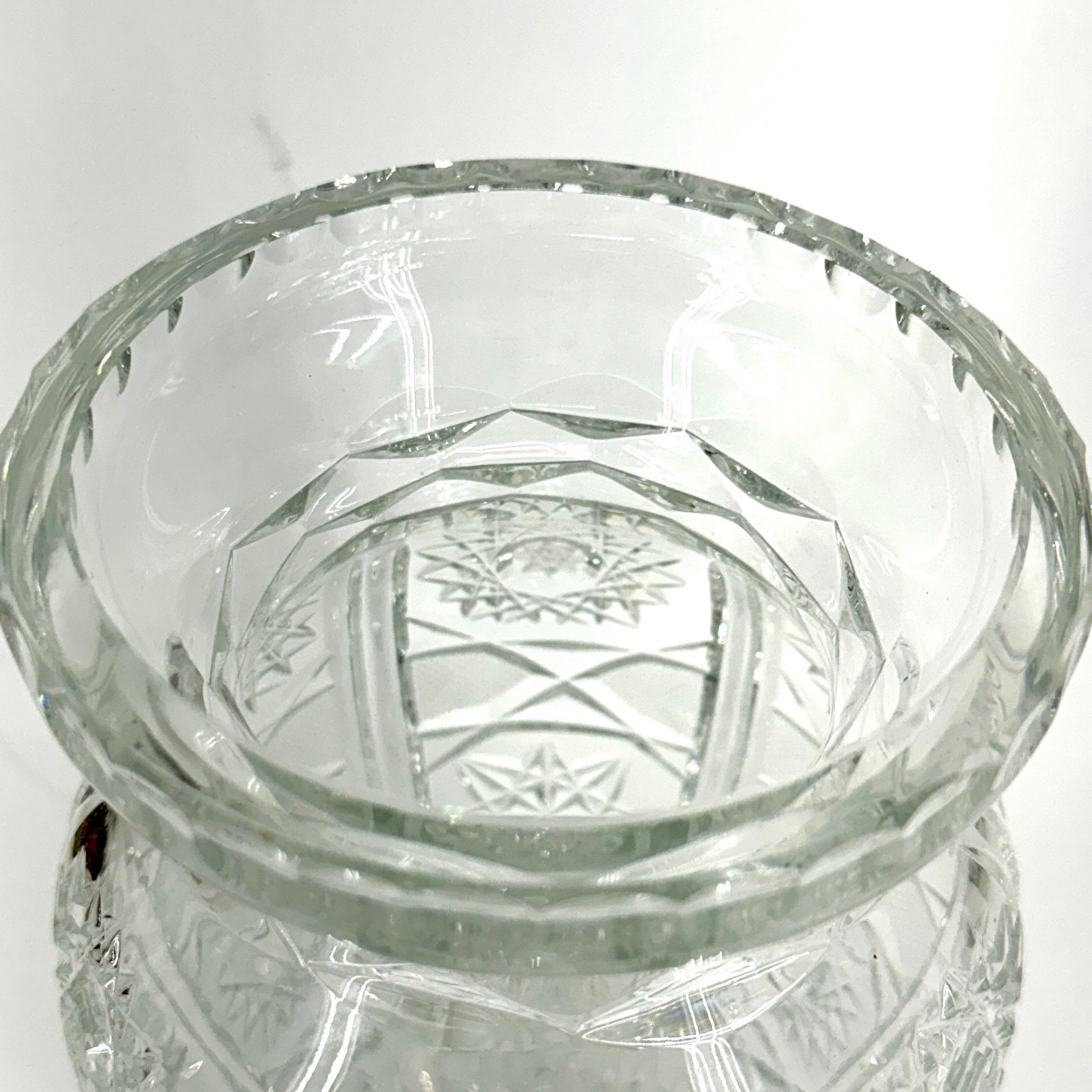 Crystal Centerpiece Vase, Circa 1950's American In Good Condition For Sale In Haddonfield, NJ
