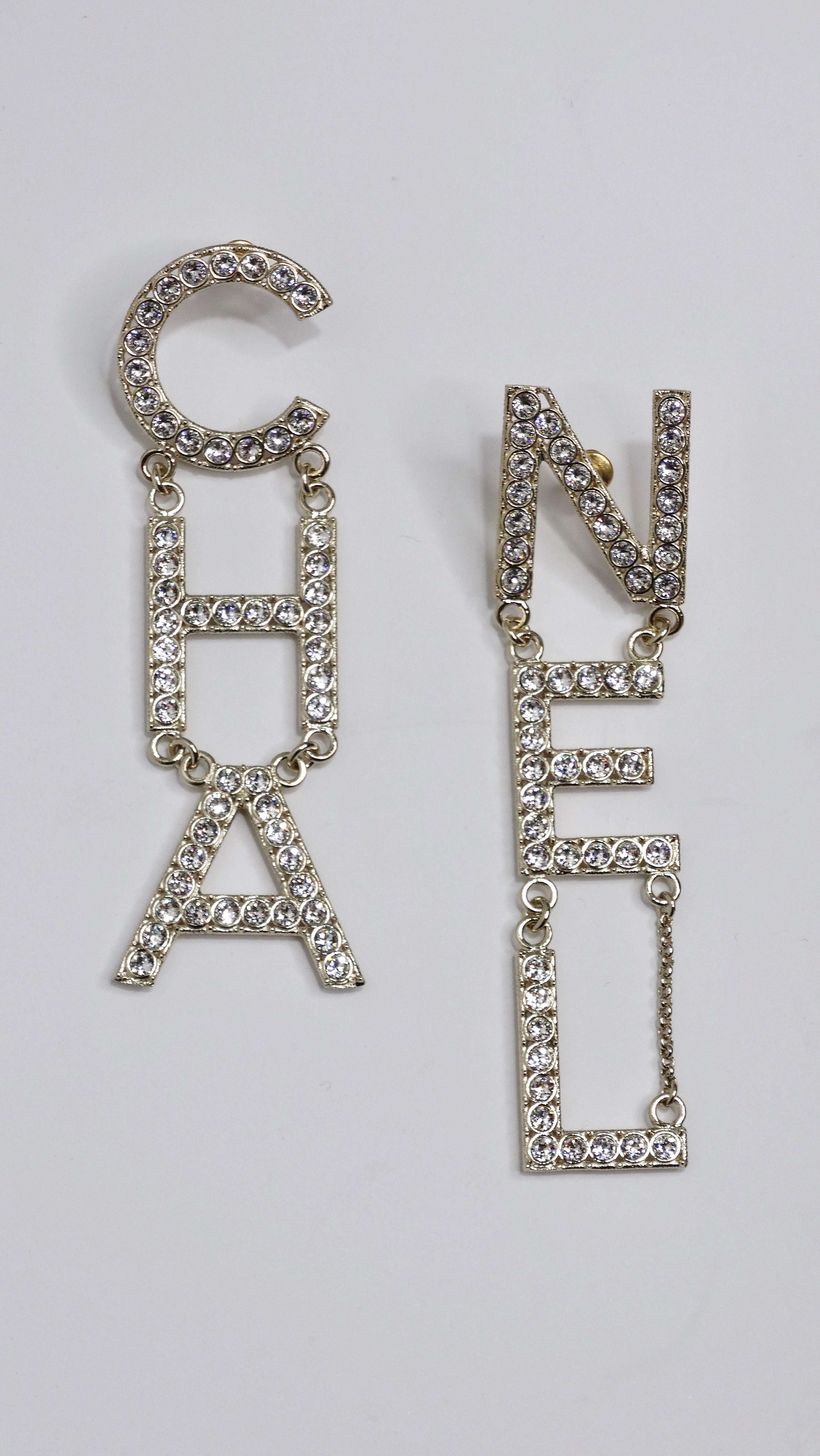 Crystal CHA-NEL Logo Runway Drop Earrings In Excellent Condition In Scottsdale, AZ