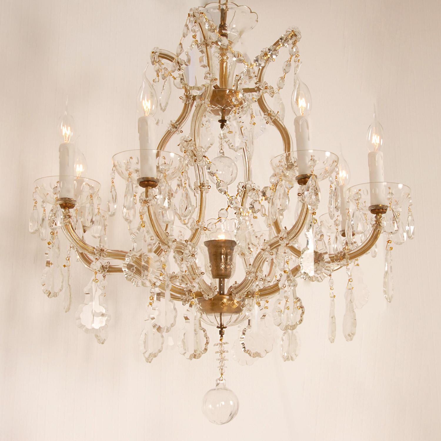 Crystal Chandelier 9 Light Gold Frame Blown Glass Cage Chandelier Viennese In Good Condition In Wommelgem, VAN