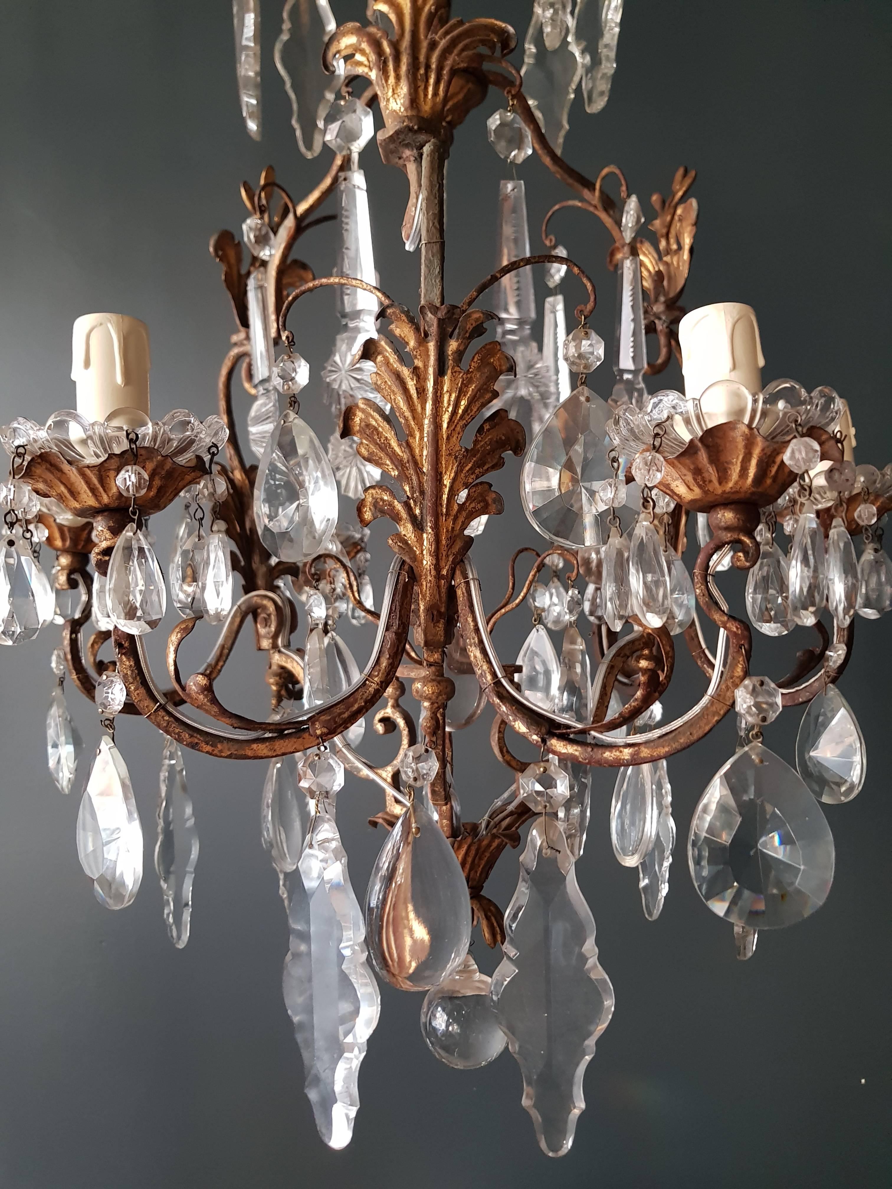 Antique Crystal Chandelier - Restored Elegance with Art Nouveau Charm

Explore the allure of a timeless treasure with this antique crystal chandelier, a masterpiece that encapsulates the essence of Art Nouveau elegance. Lovingly restored in Berlin,