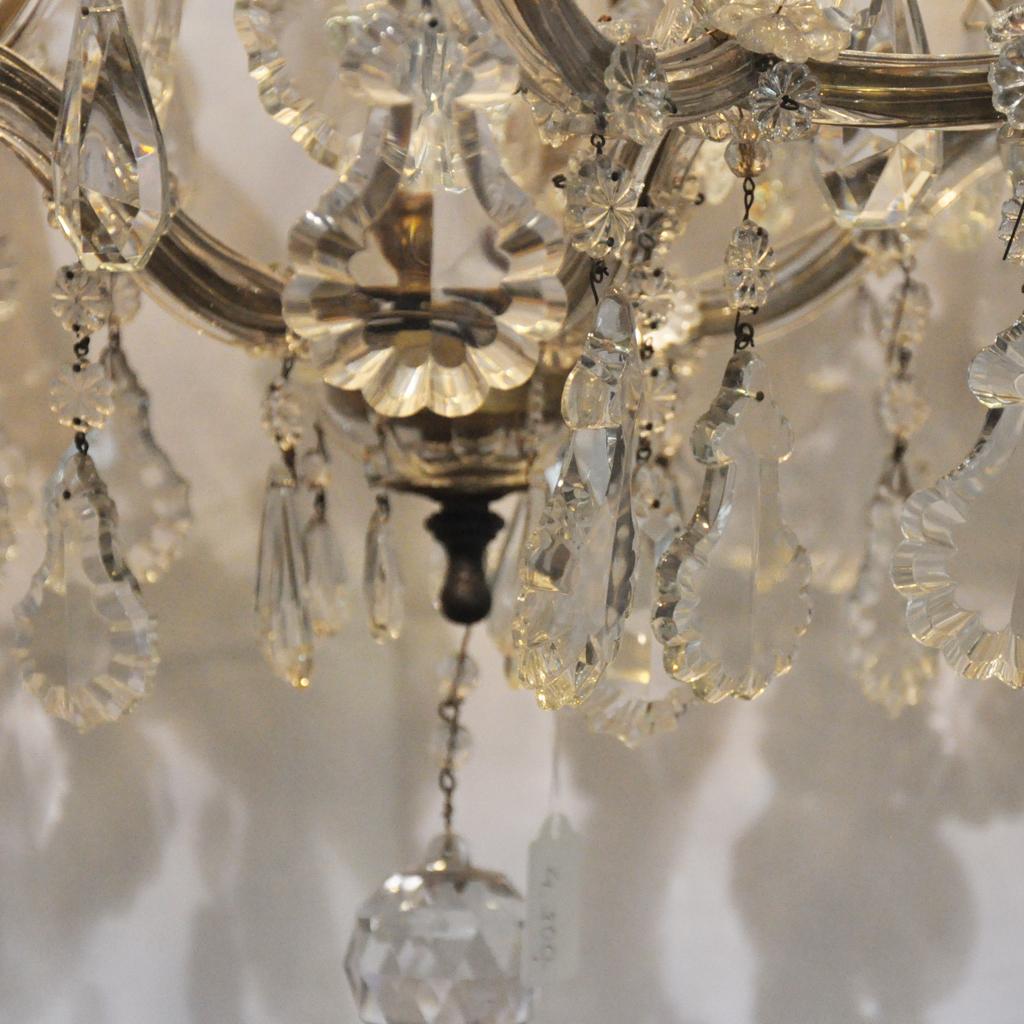 Crystal Chandelier Maria Theresa In Good Condition For Sale In Berlin, DE