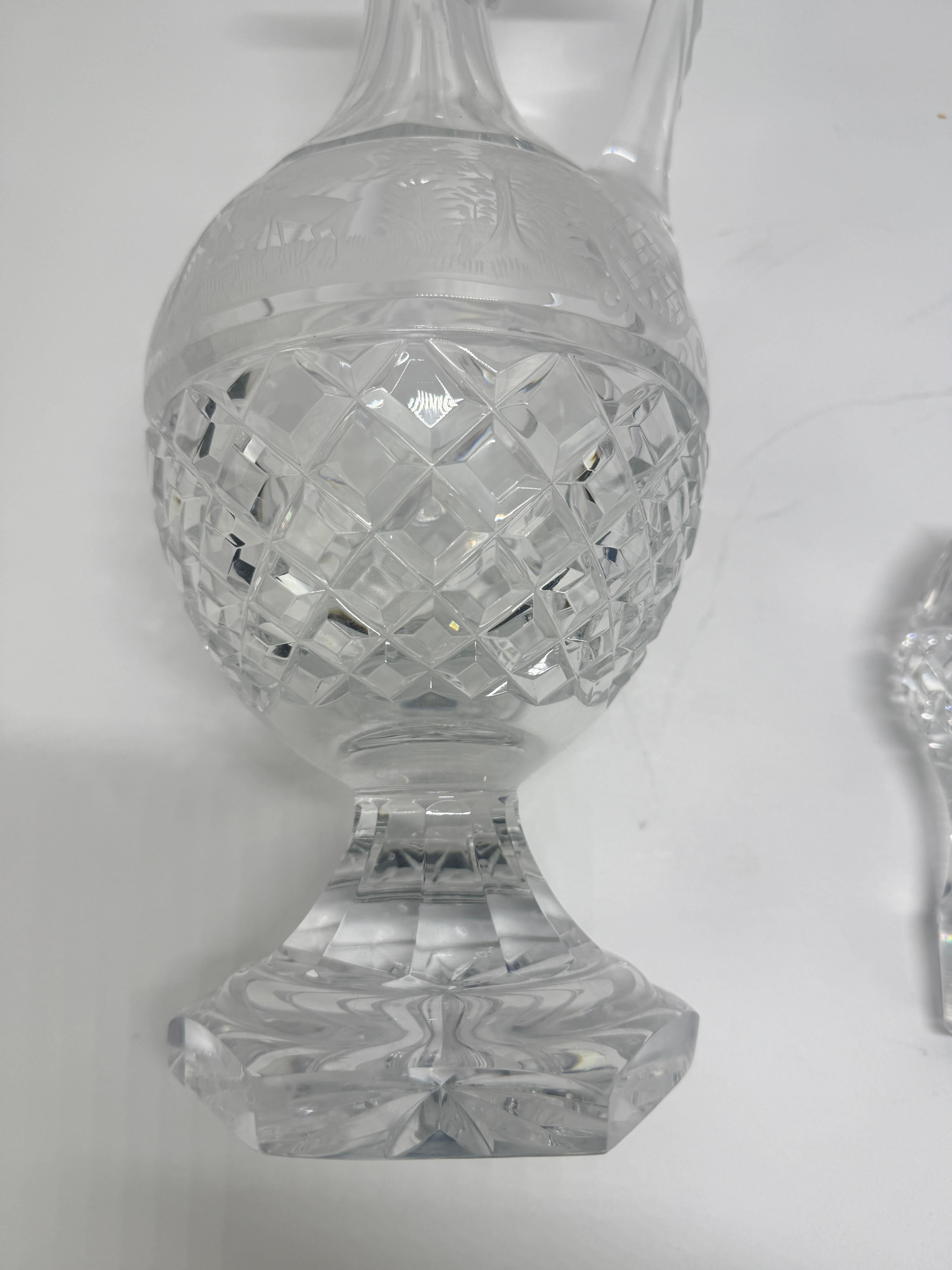 Aiguière en cristal de Claret, frise de jeux gravée à la roue, probablement Val Saint Lambert en vente 4