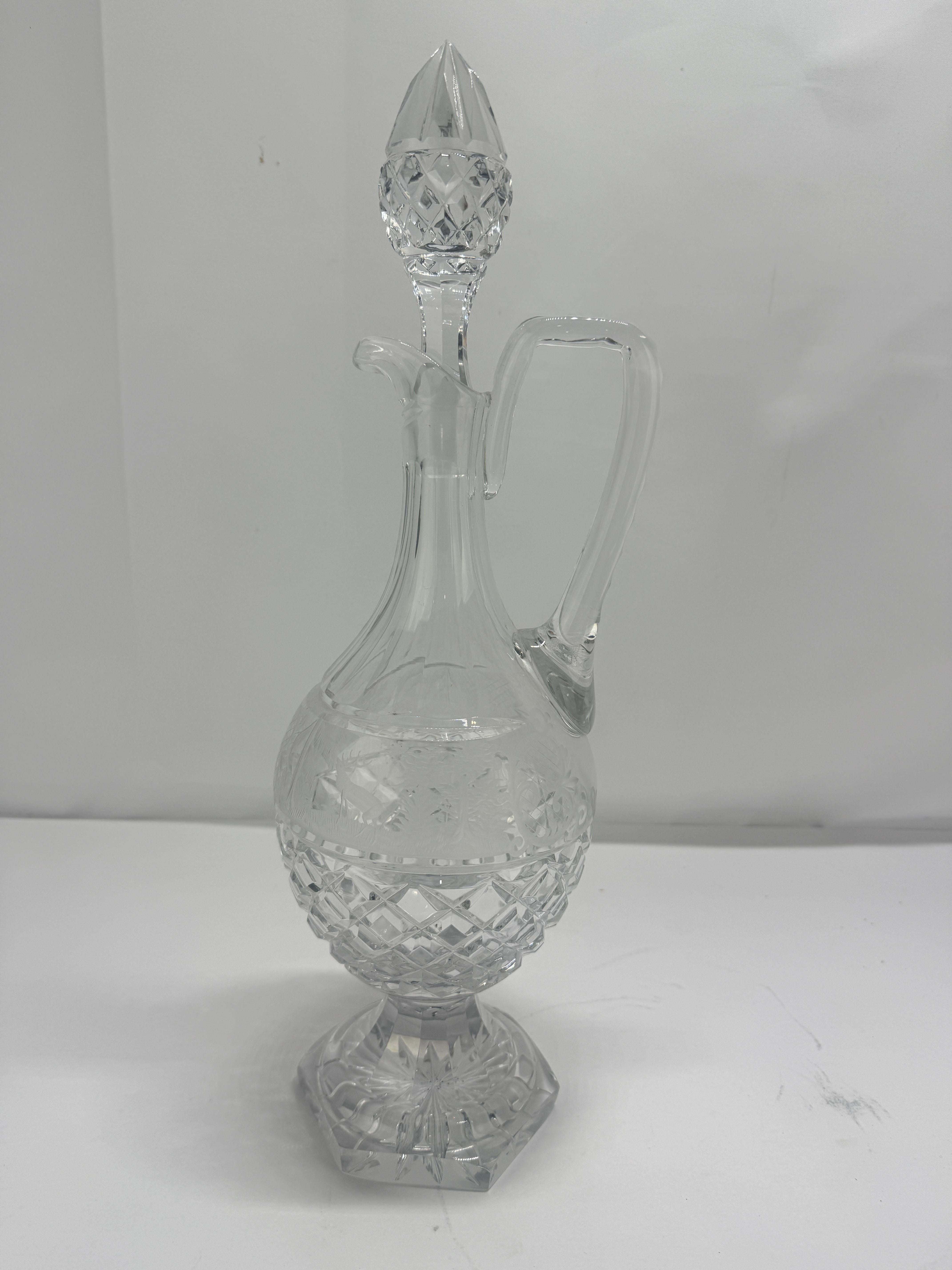 Mouvement esthétique Aiguière en cristal de Claret, frise de jeux gravée à la roue, probablement Val Saint Lambert en vente