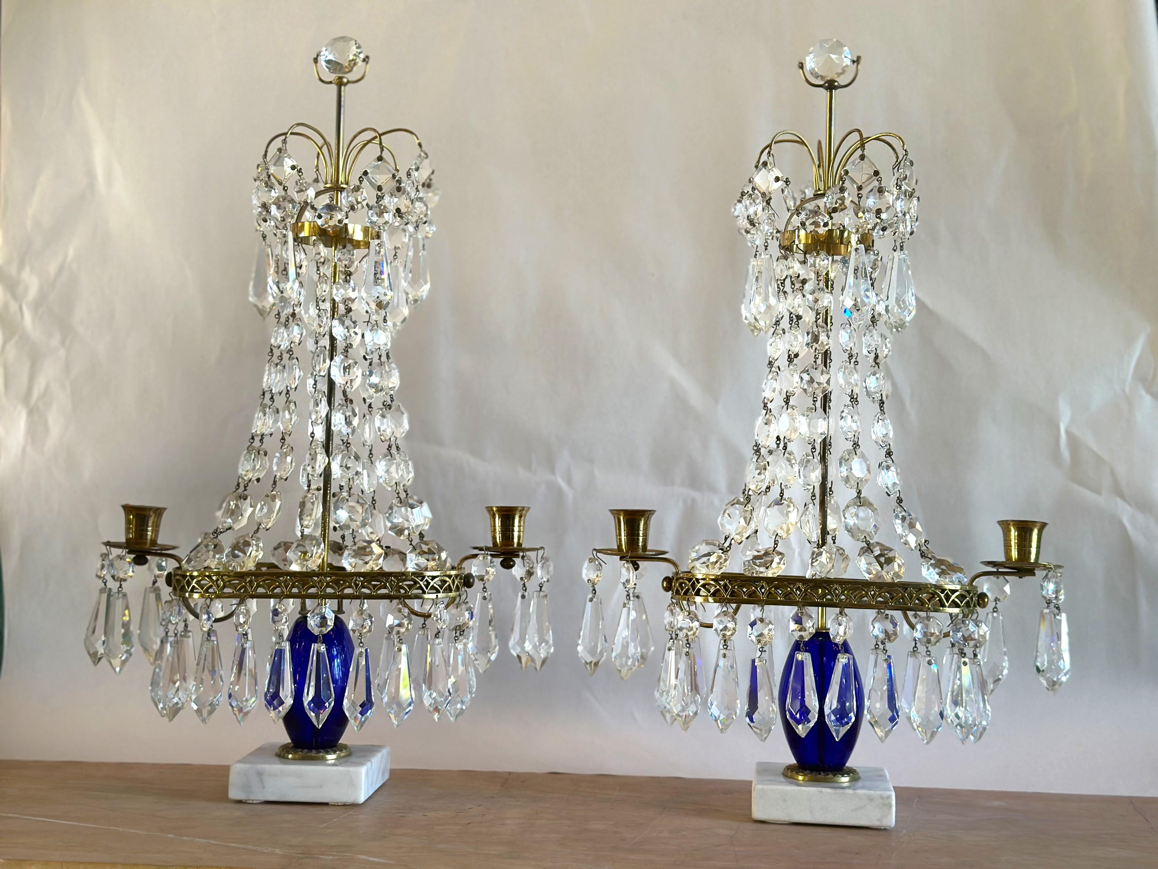 Candelabro Girandoles de Cristal Azul Cobalto y Luz de Bronce Dorado en venta 10