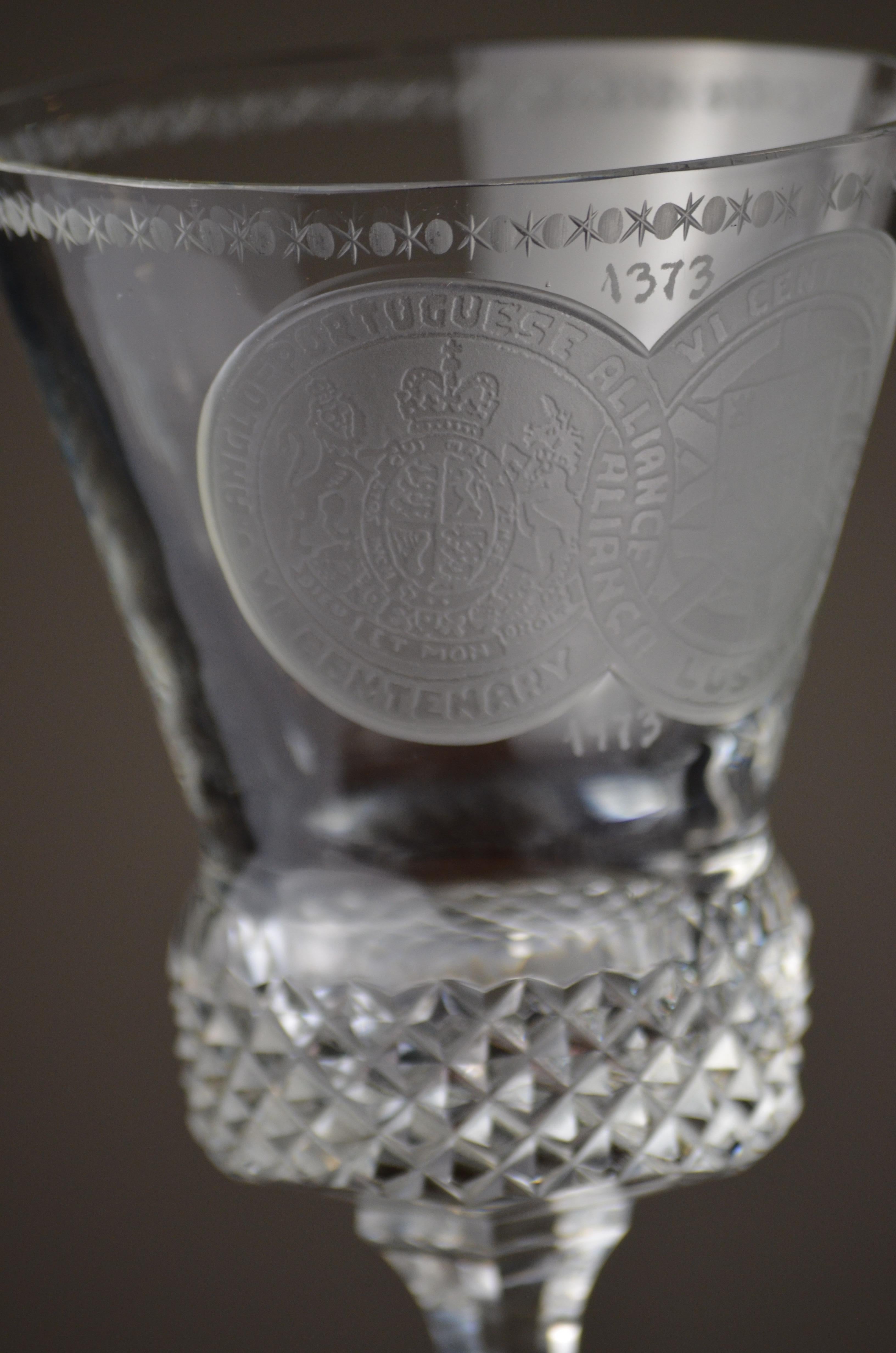Vaso conmemorativo de cristal, 600 aniversario Alianza Anglo-Portuguesa, 1973 finales del siglo XX en venta