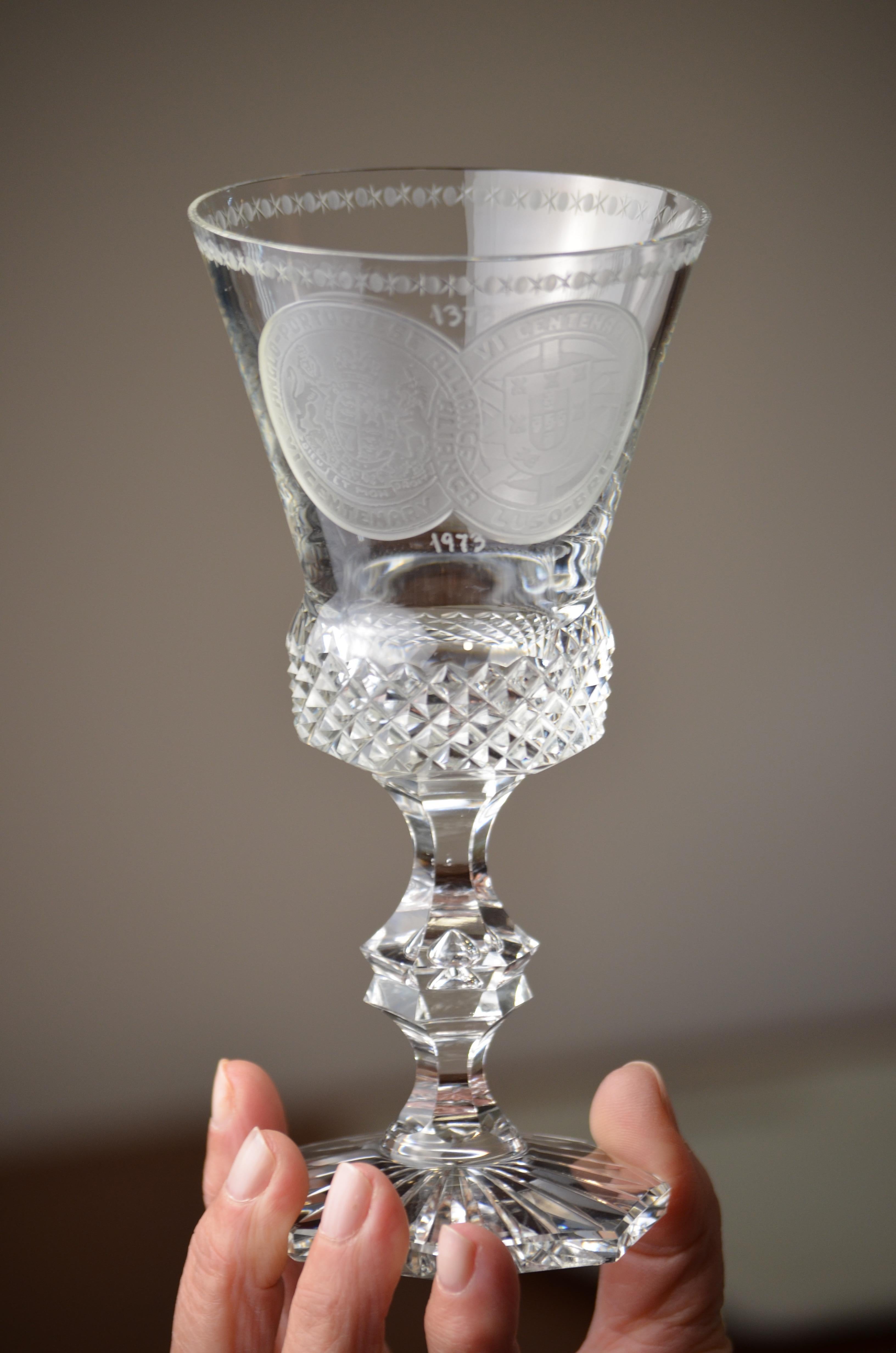 Vaso conmemorativo de cristal, 600 aniversario Alianza Anglo-Portuguesa, 1973 Cristal en venta