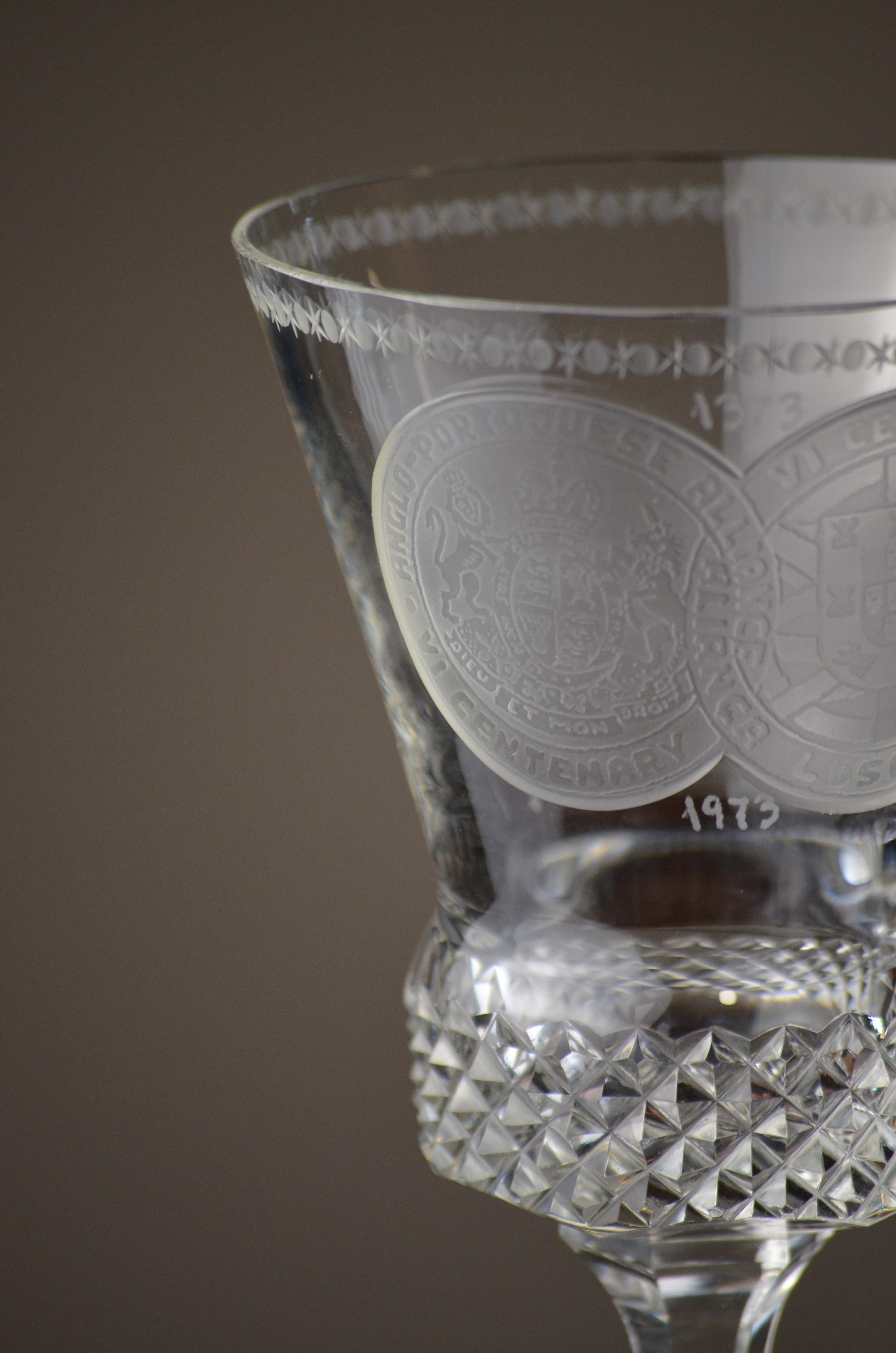Vaso conmemorativo de cristal, 600 aniversario Alianza Anglo-Portuguesa, 1973 en venta 1