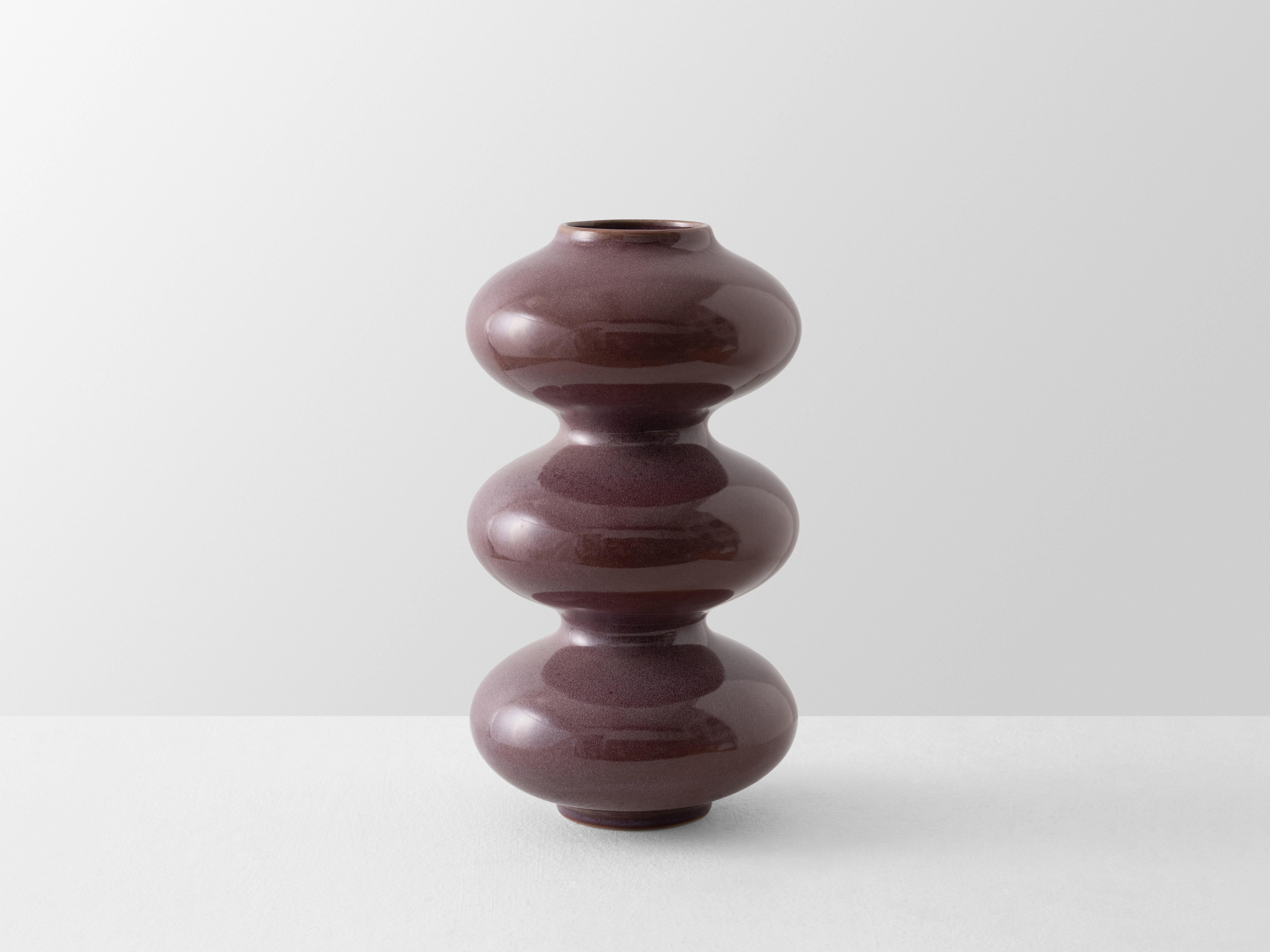 Crystal Cream Wave Form Vase by Forma Rosa Studio In New Condition For Sale In Geneve, CH