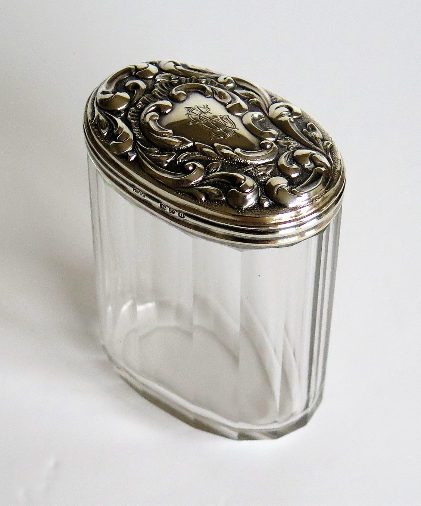 Kristallglasflasche oder -krug Jugendstil Silberdeckel von C J Fox Chester:: 1897 (Englisch)