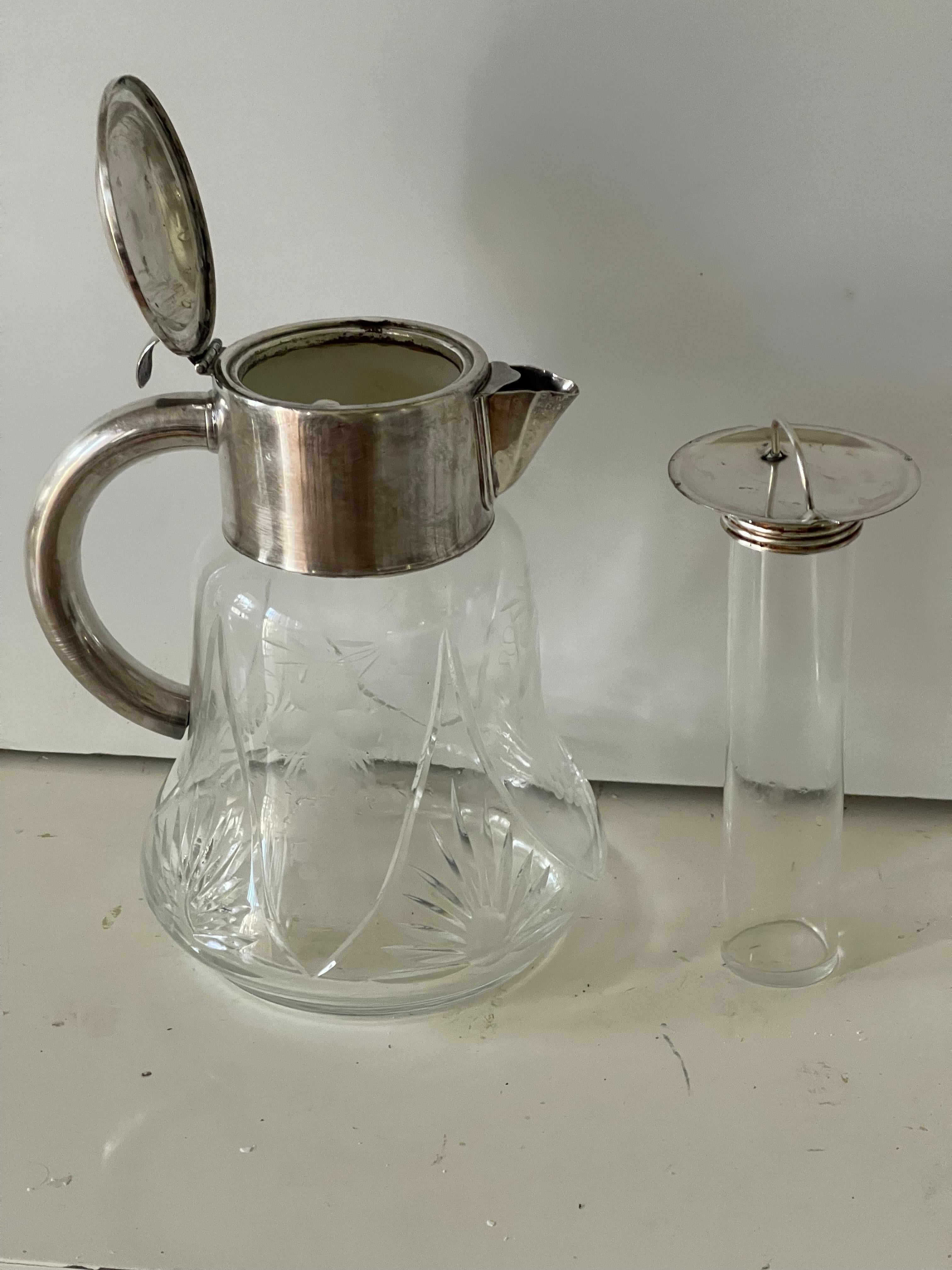 Jarra Wayer de cristal tallado con baño de plata Estadounidense en venta