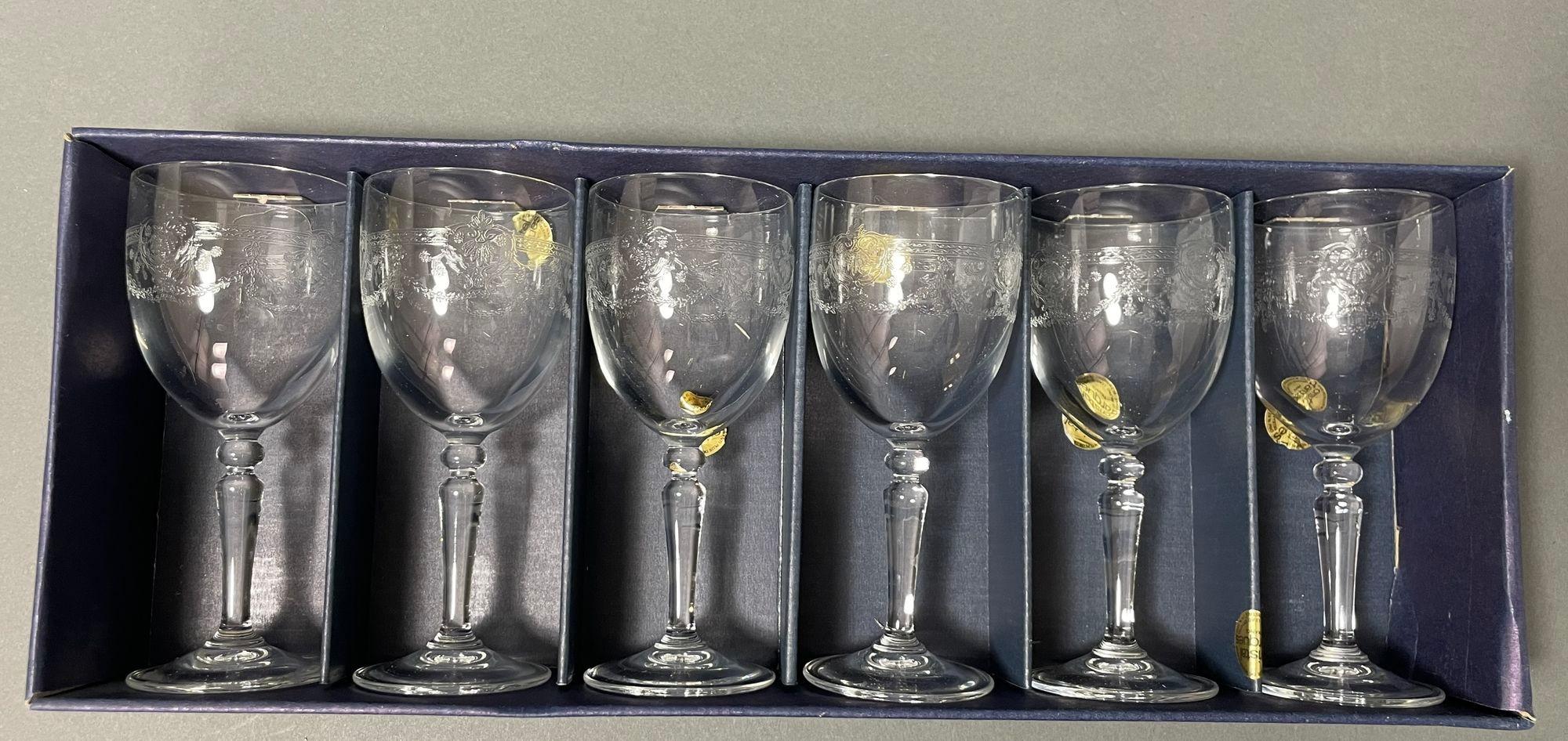 Crystal D'Arques France Dampierre Etched Water Wine Goblets Set of 9 For Sale 7