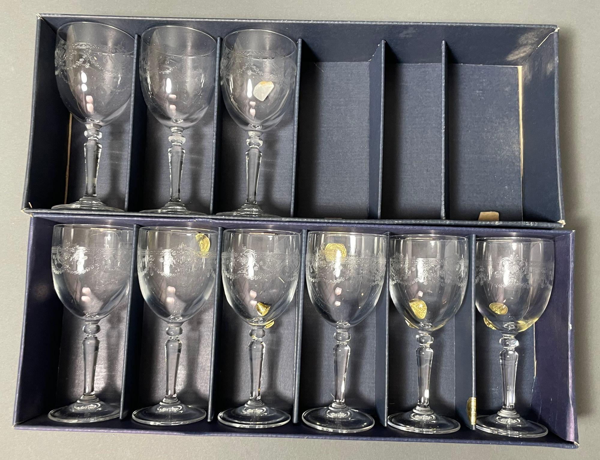 Crystal D'Arques France Dampierre Etched Water Wine Goblets Set of 9 For Sale 7