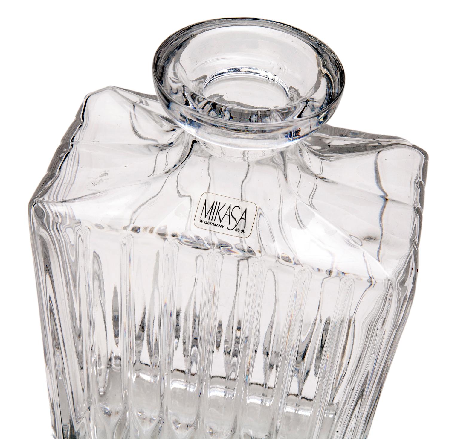 Crystal Decanter with 2 Stoppers For Sale 2
