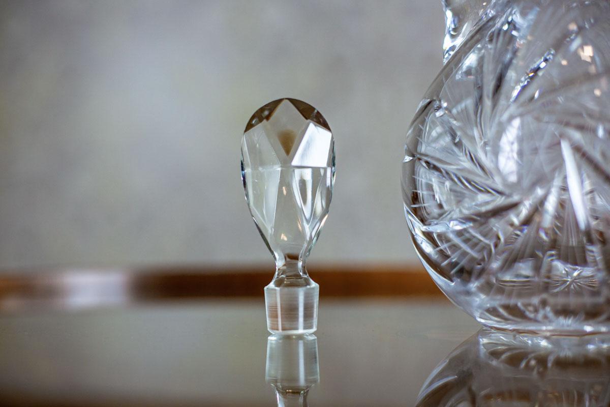 Crystal Decanter with a Handle, Manufactured after 1939 In Good Condition In Opole, PL
