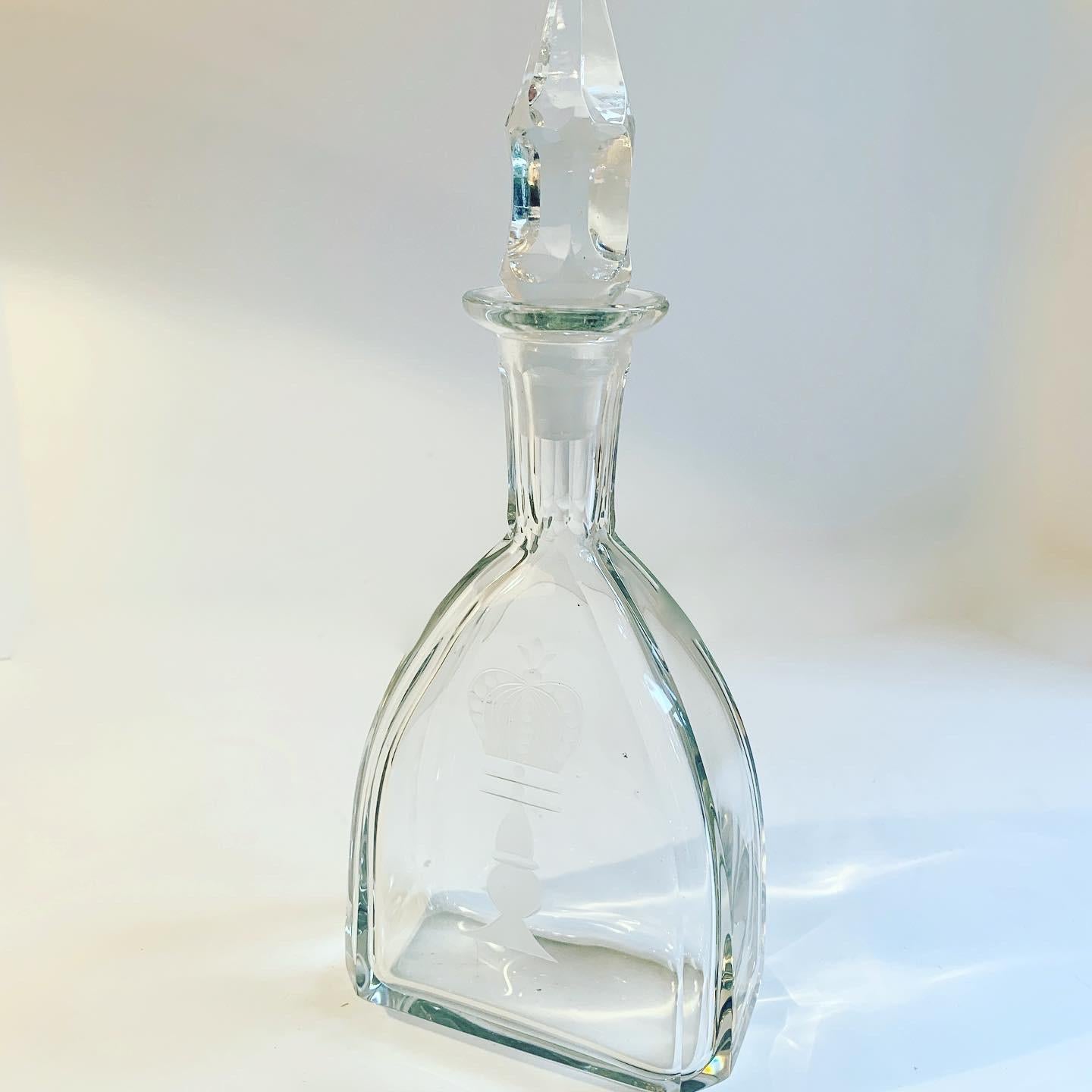 crystal carafe with stopper