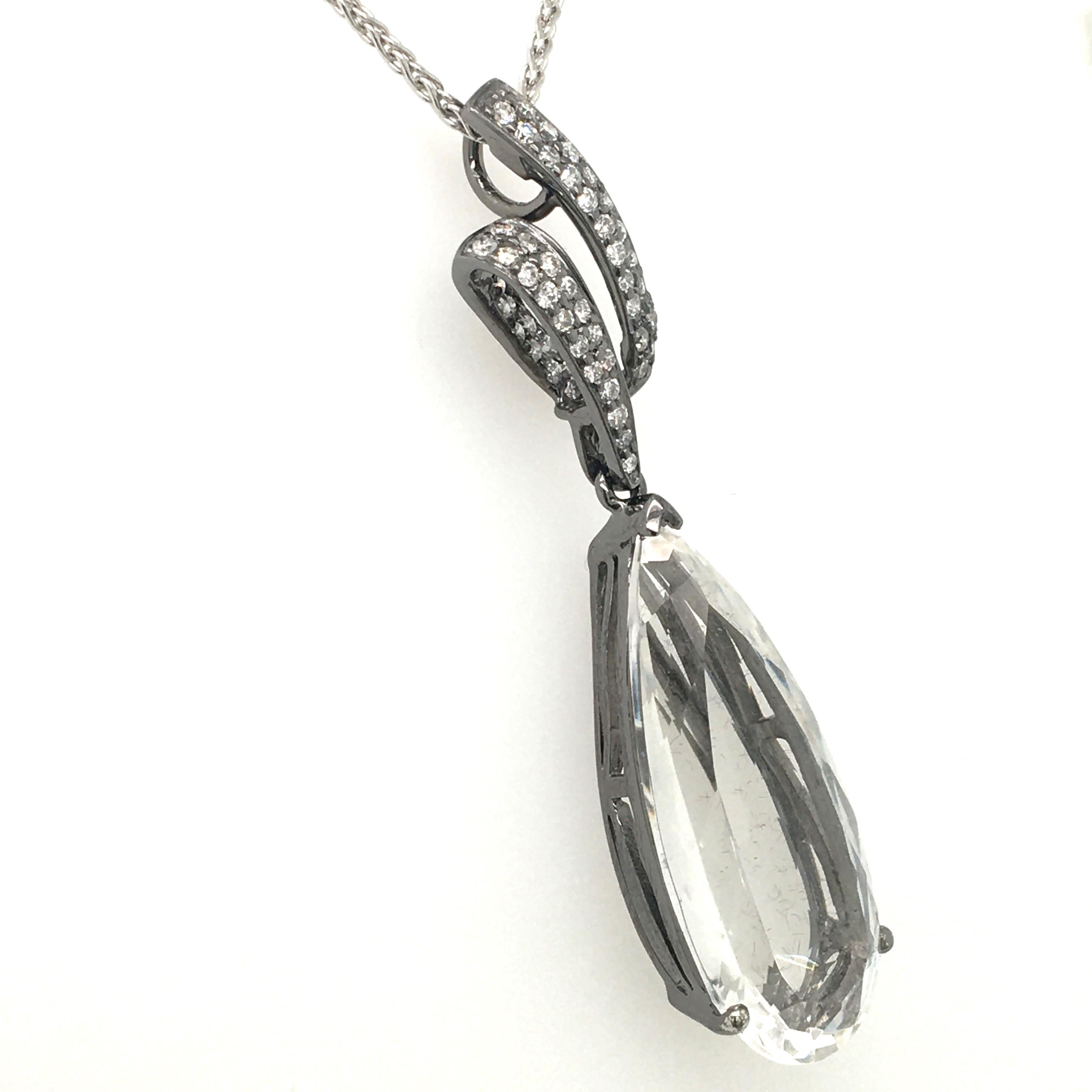 Crystal Drop White Gold Pendent Made in Italy In New Condition For Sale In MIlan, IT