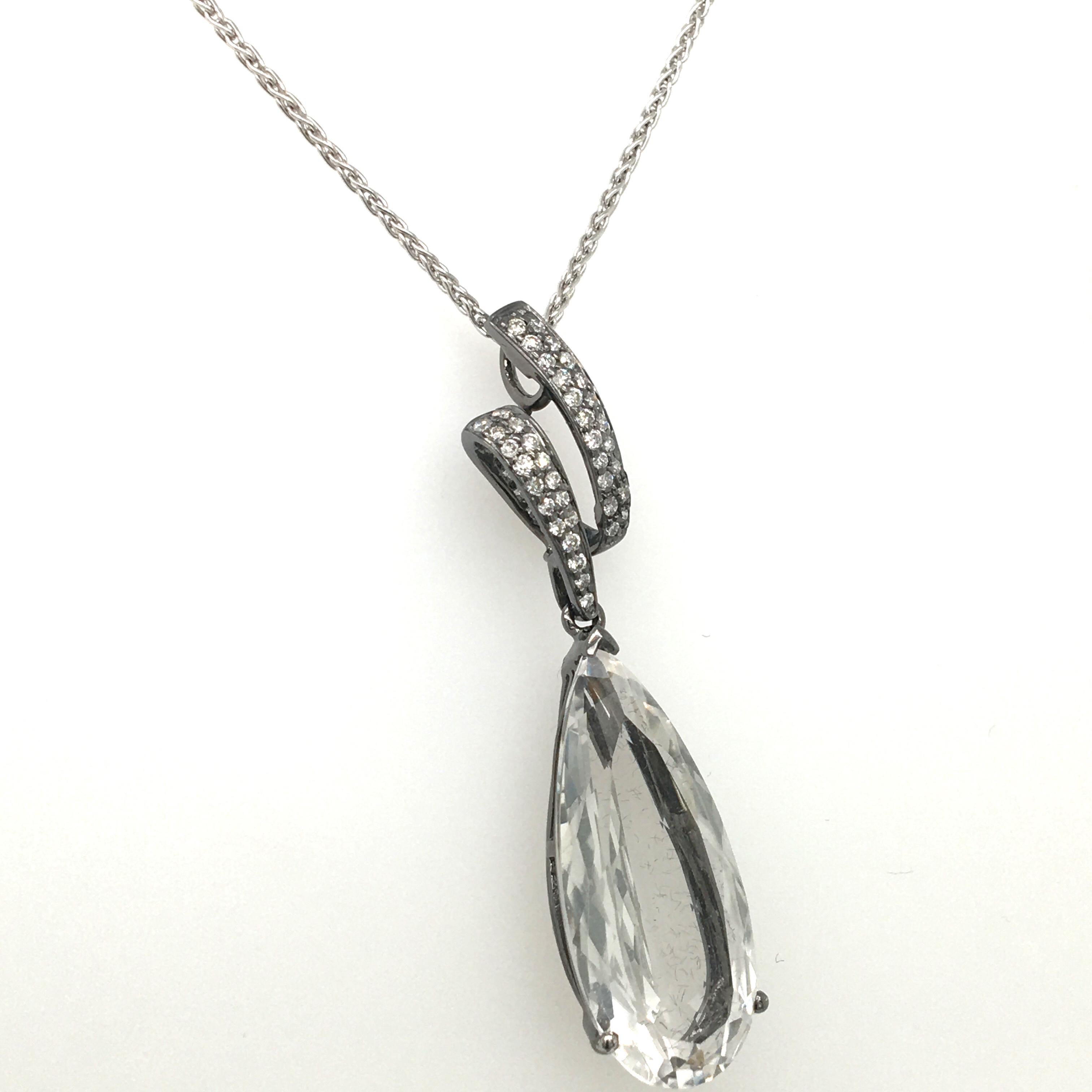 Women's Crystal Drop White Gold Pendent Made in Italy For Sale