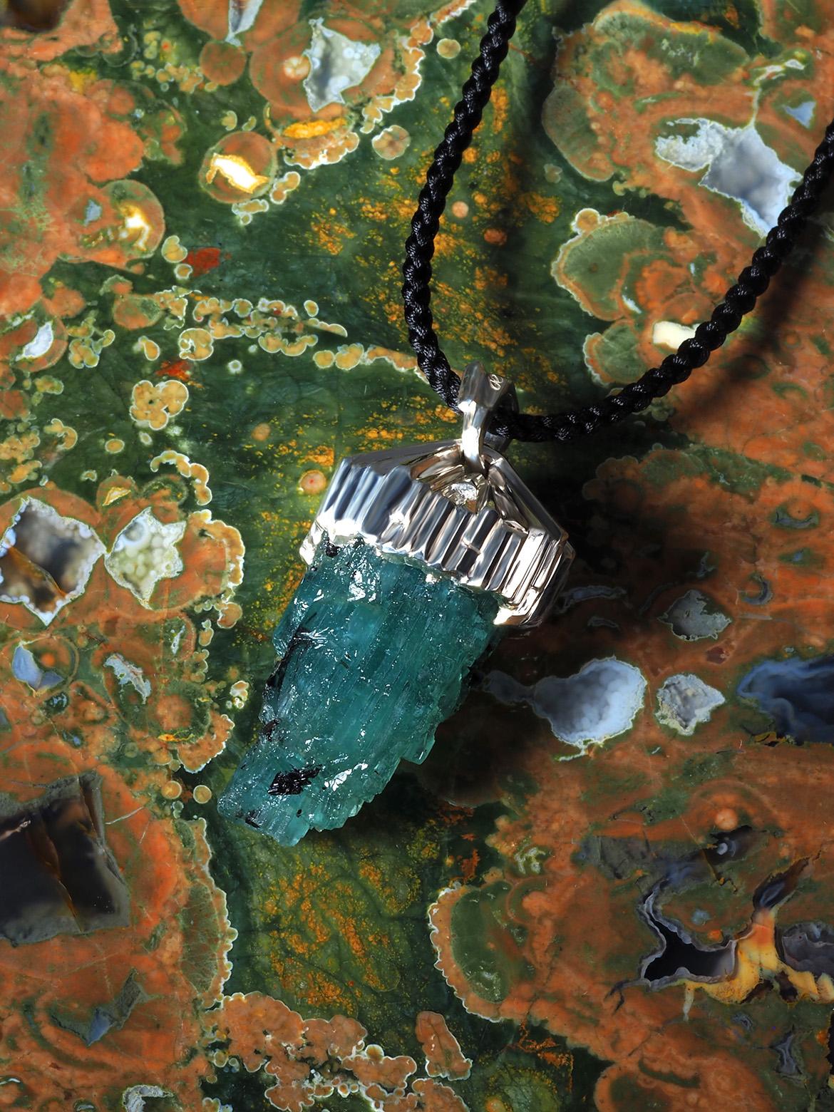 Artisan Crystal Emerald Raw Silver Pendant Green Necklace Black Cord gift anniversary For Sale