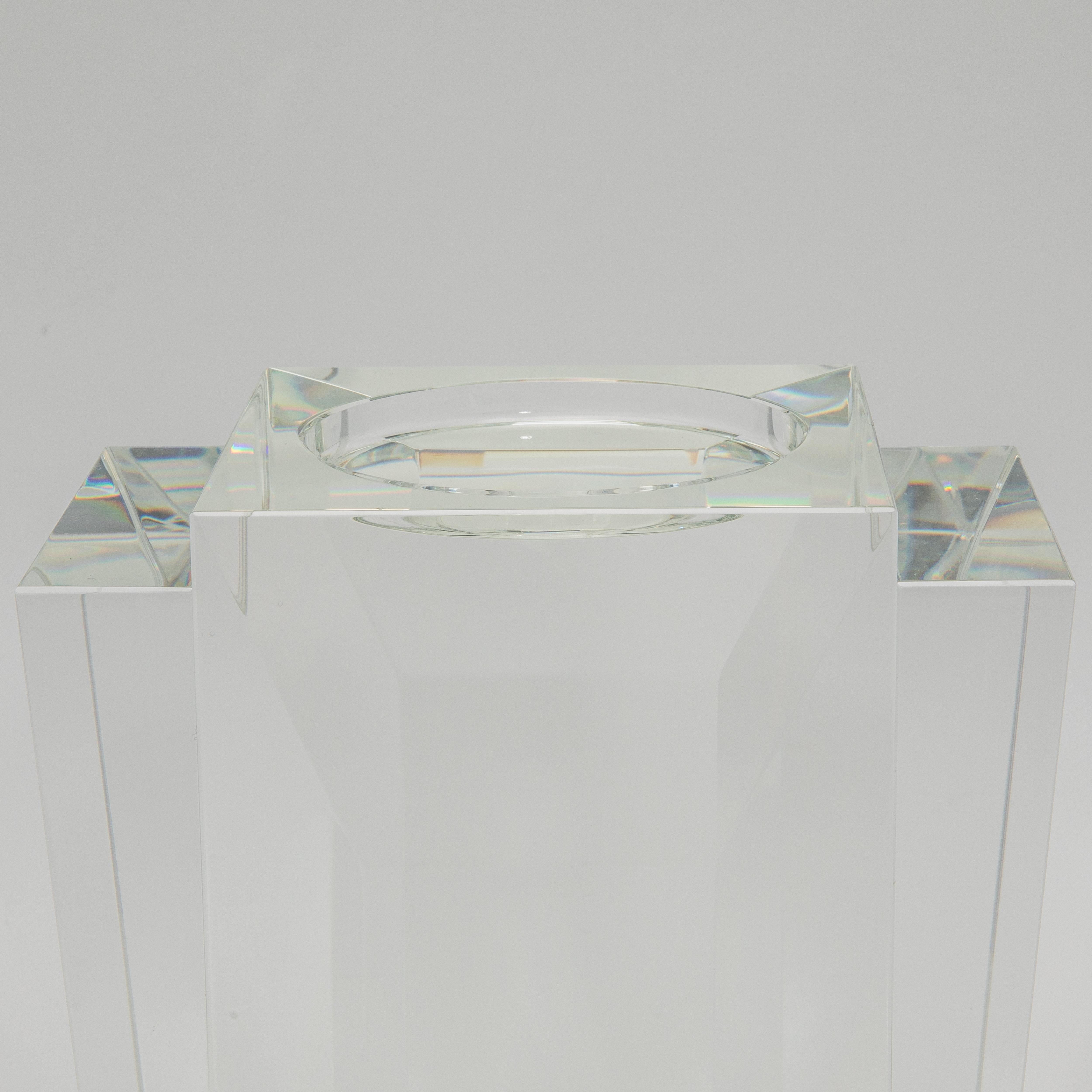 Hand-Crafted Crystal Fins Pillar by KA Glass
