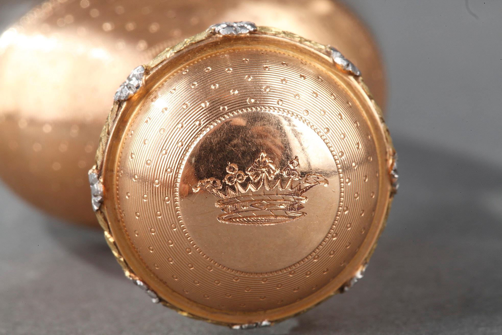 Flacon de cristal avec or, fin du 19ème siècle en vente 1