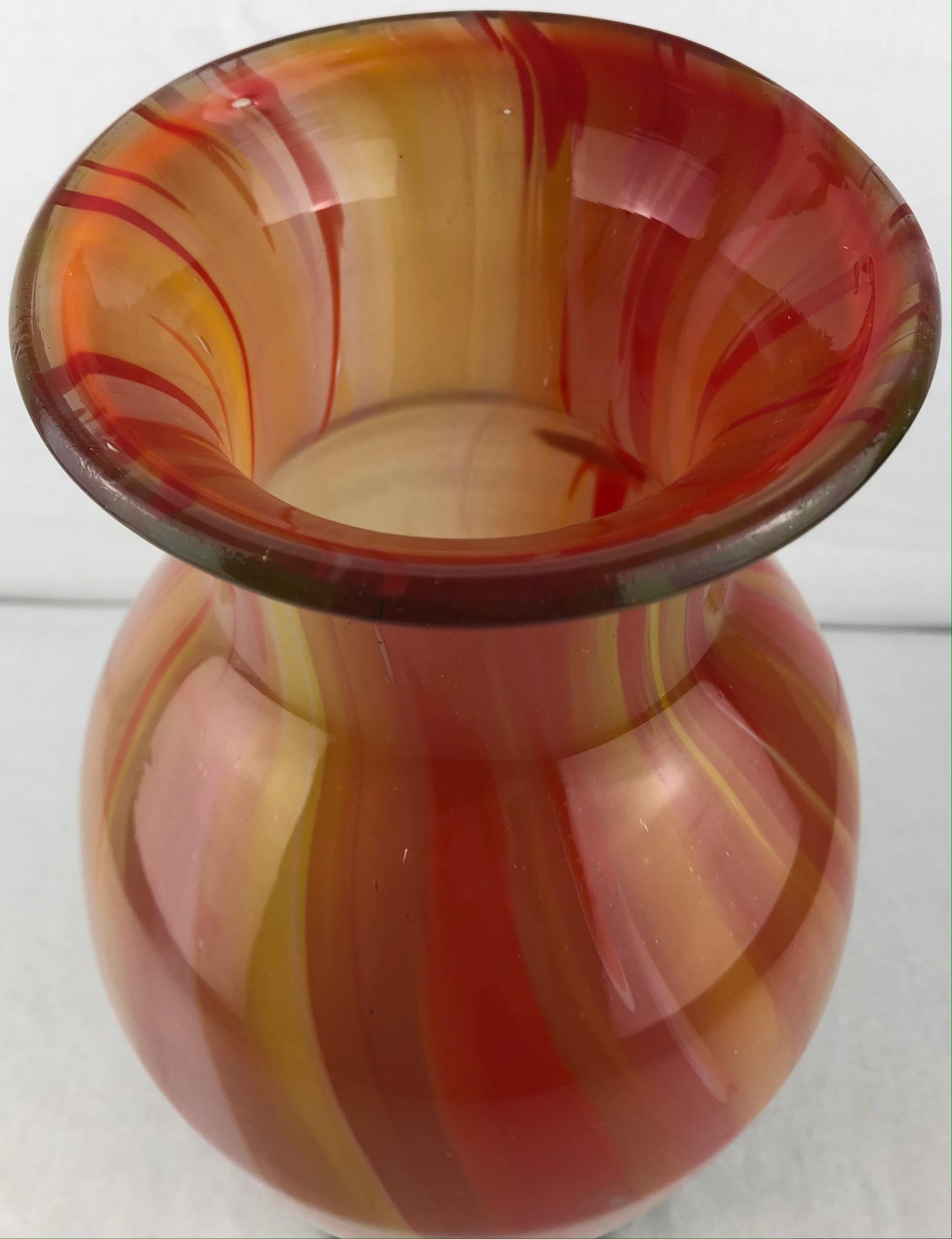 Fait main Vase à fleurs en cristal de M.F. Cristal de Paris France, vers 1970 en vente