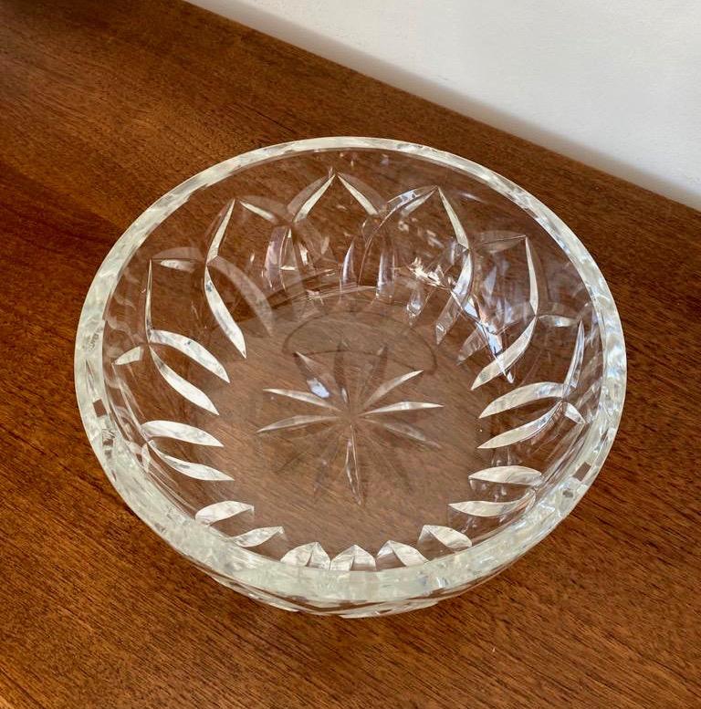 Beautiful crystal fruit bowl from Saint Louis manufacturer from mid century. Wonderfully carved crystal with elegant motifs.