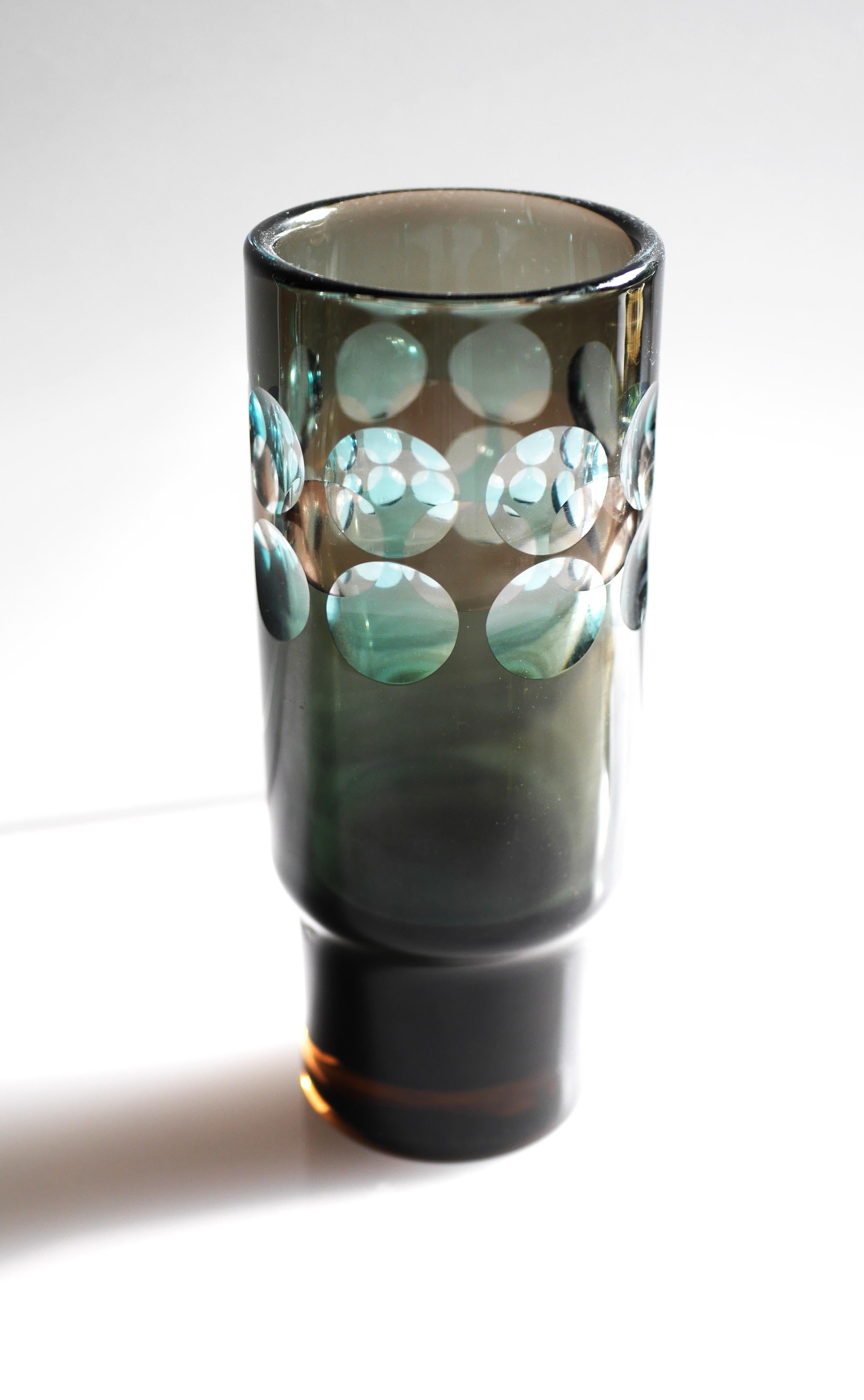 Mid-Century Modern Crystal glass vase made and signed by Ove Sandberg for Kosta Boda, Sweden