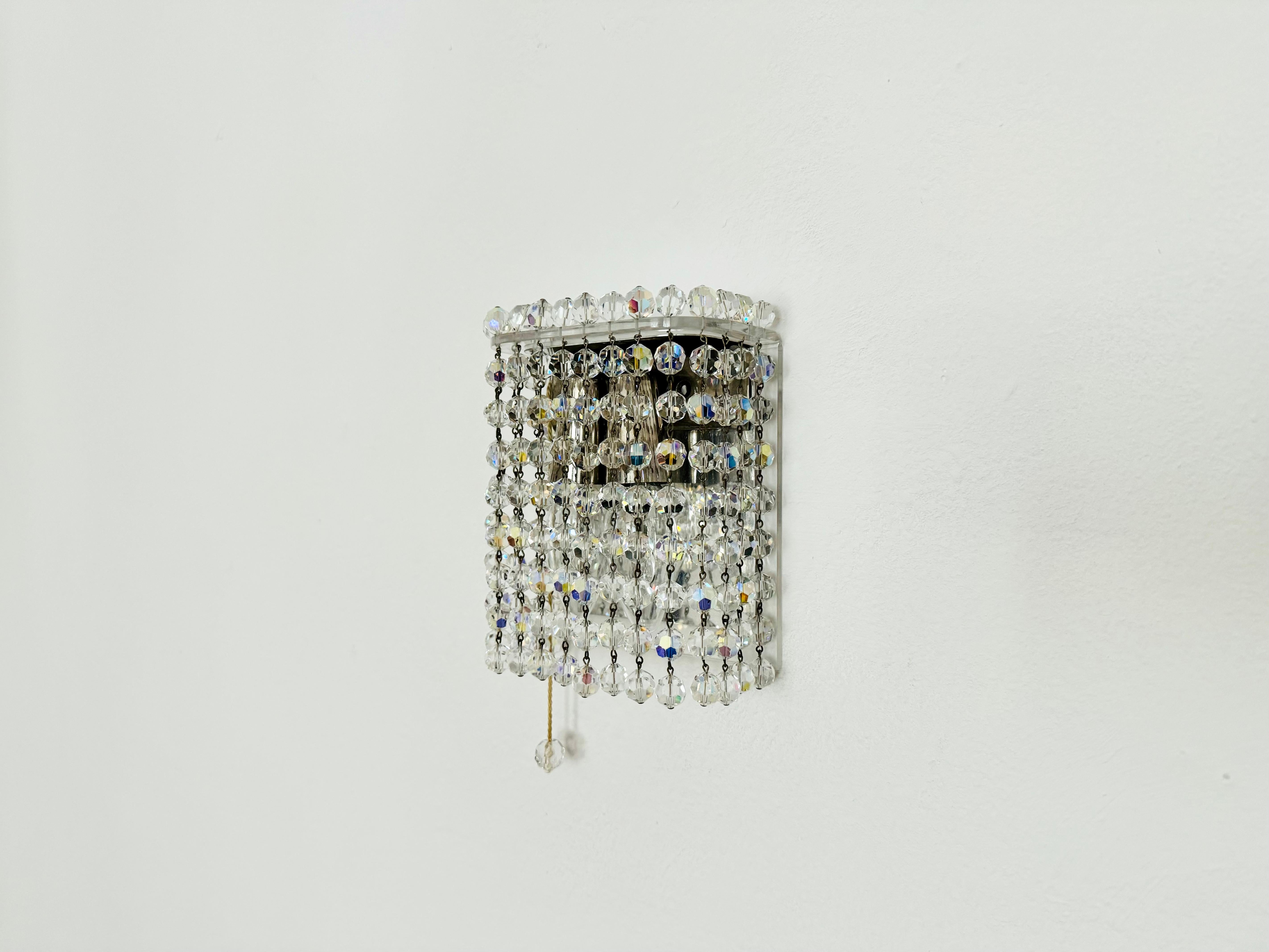 Mid-Century moderno Lampada da parete in vetro cristallo e acrilico di Bakalowits in vendita