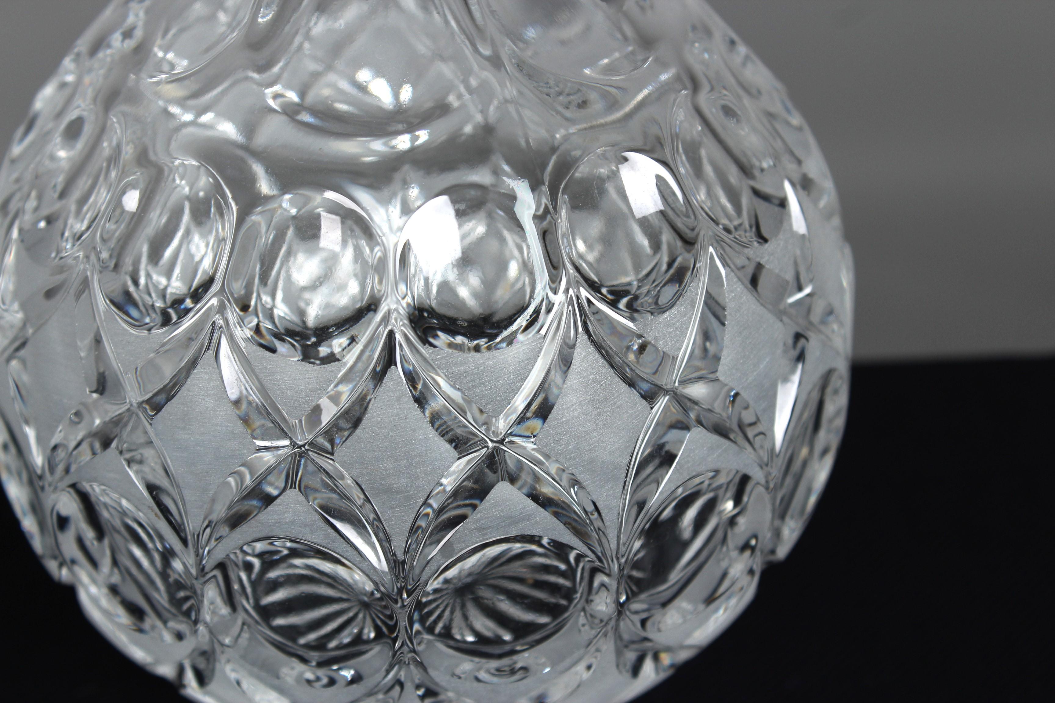 Kristallglaskaraffe aus Kristall, 20. Jahrhundert, 28 cm (Glas) im Angebot