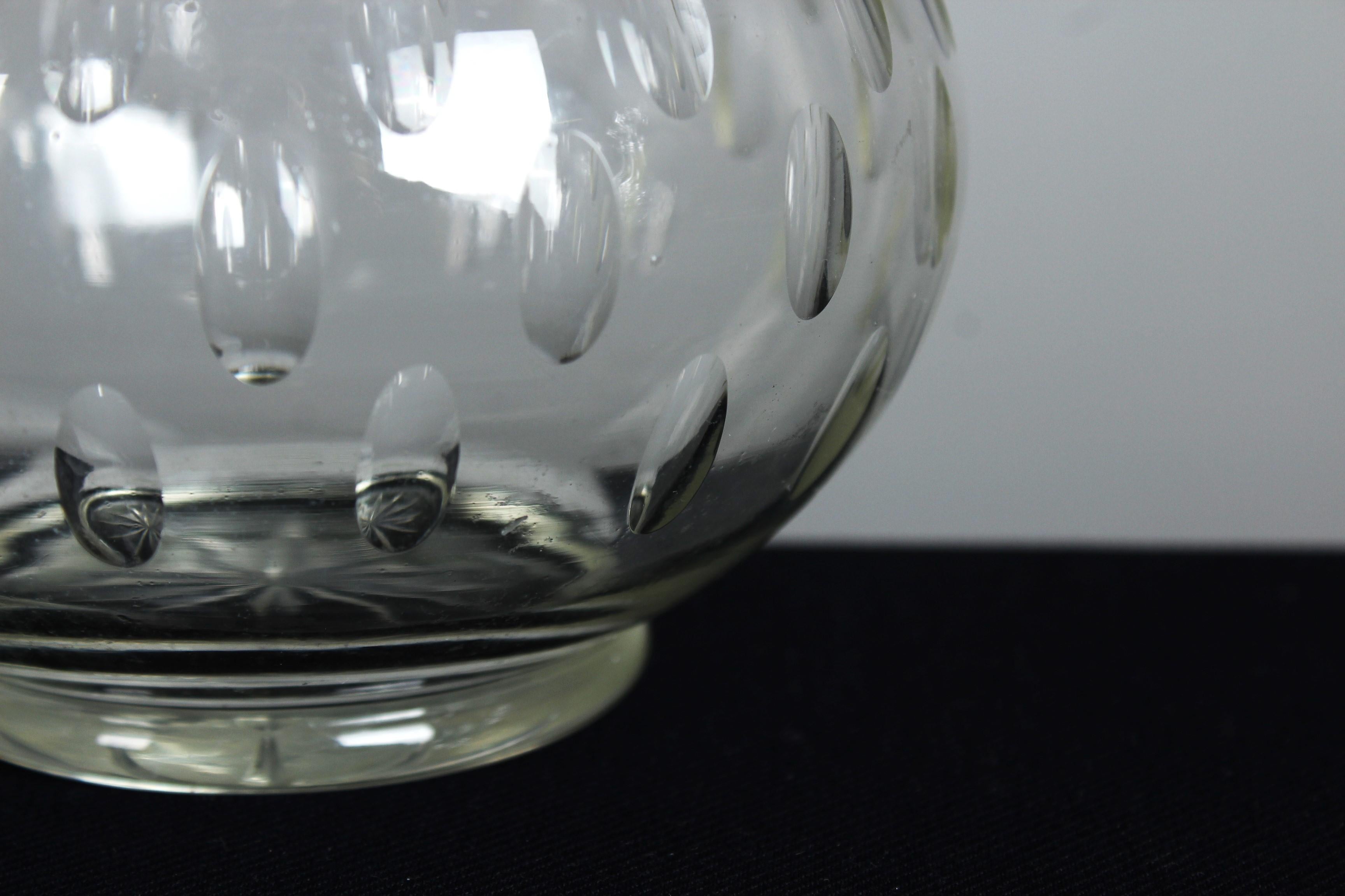 Inconnu Carafe en cristal du 20ème siècle, sculptée à la main, 31 cm en vente